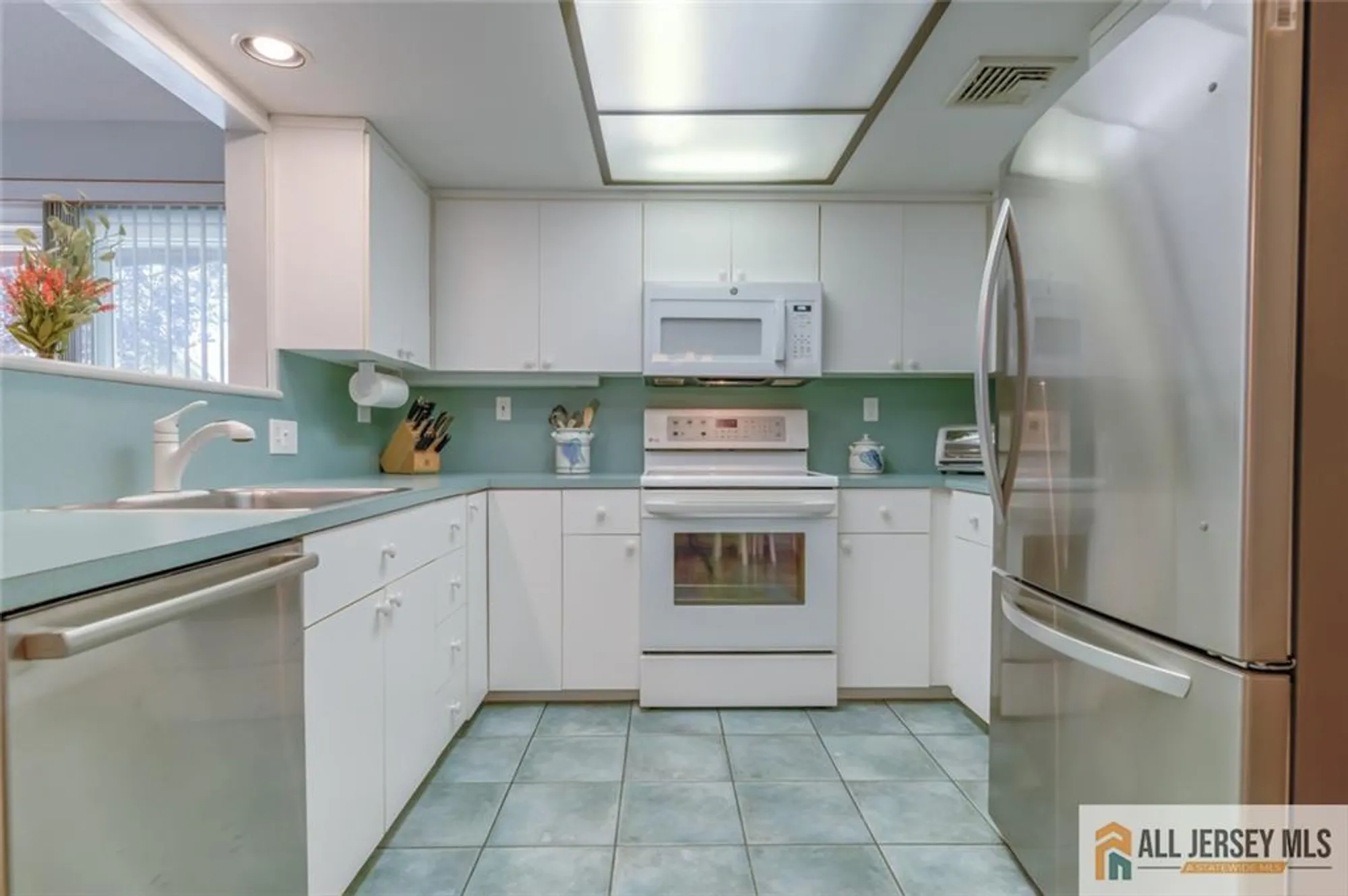 Property Slideshow image 6 of 41 | 301 yardley dr a, Monroe, NJ, 08831