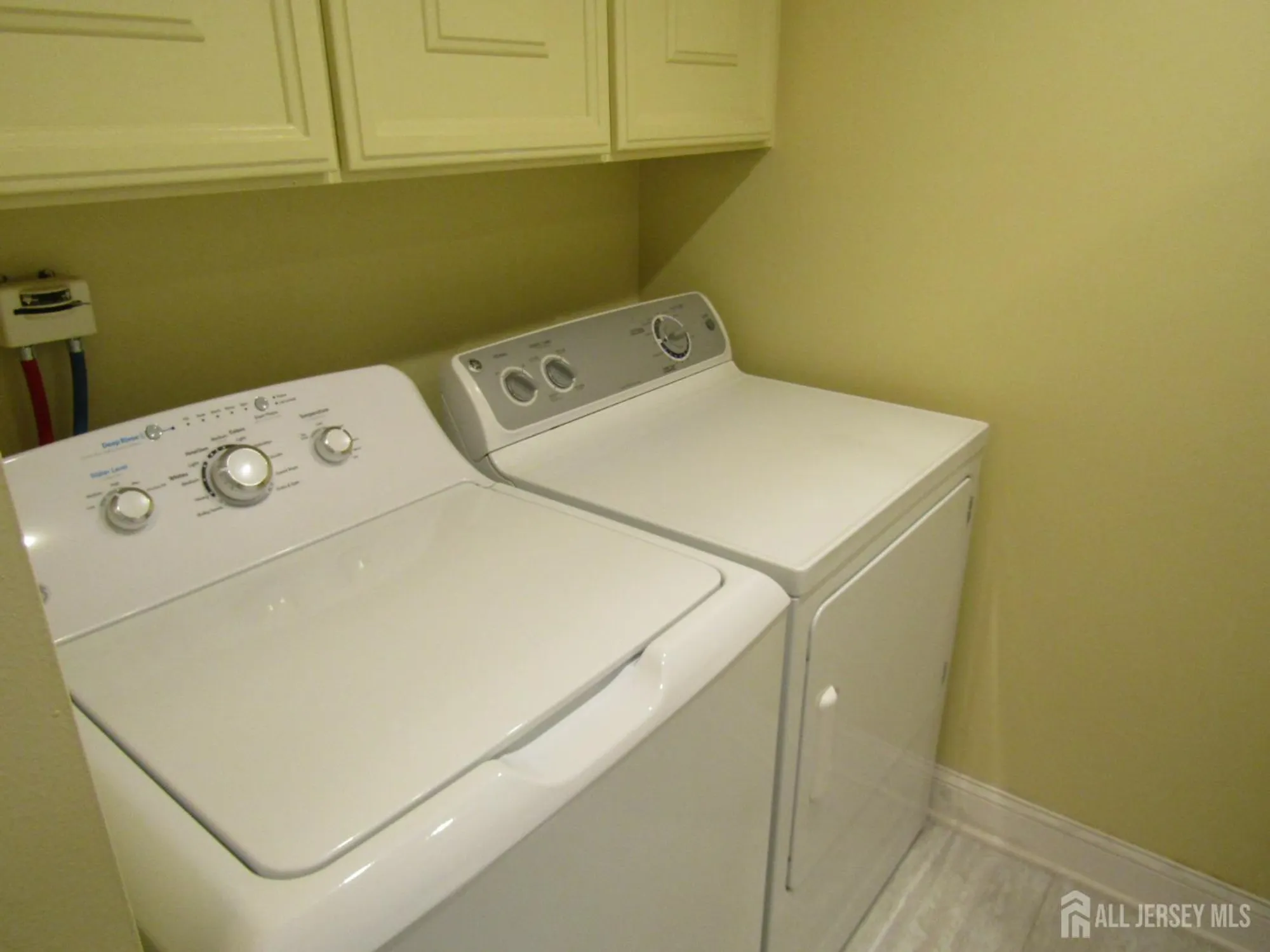 Property Slideshow image 17 of 18 | 72 amherst ln a, Monroe, NJ, 08831