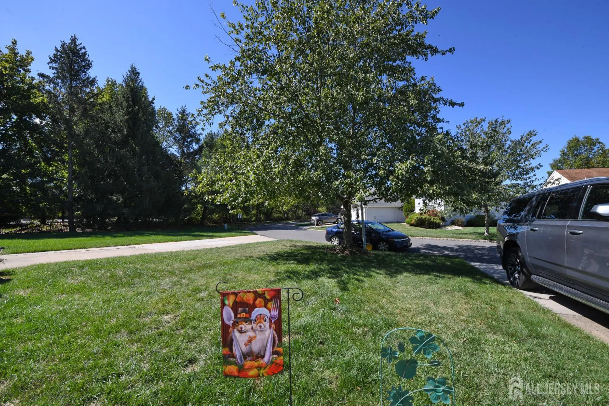 Property Slideshow image 4 of 25 | 661 azalea plz c, Monroe, NJ, 08831