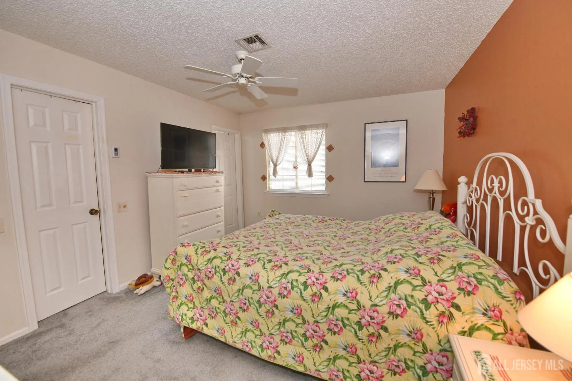 Property Slideshow image 15 of 25 | 661 azalea plz c, Monroe, NJ, 08831