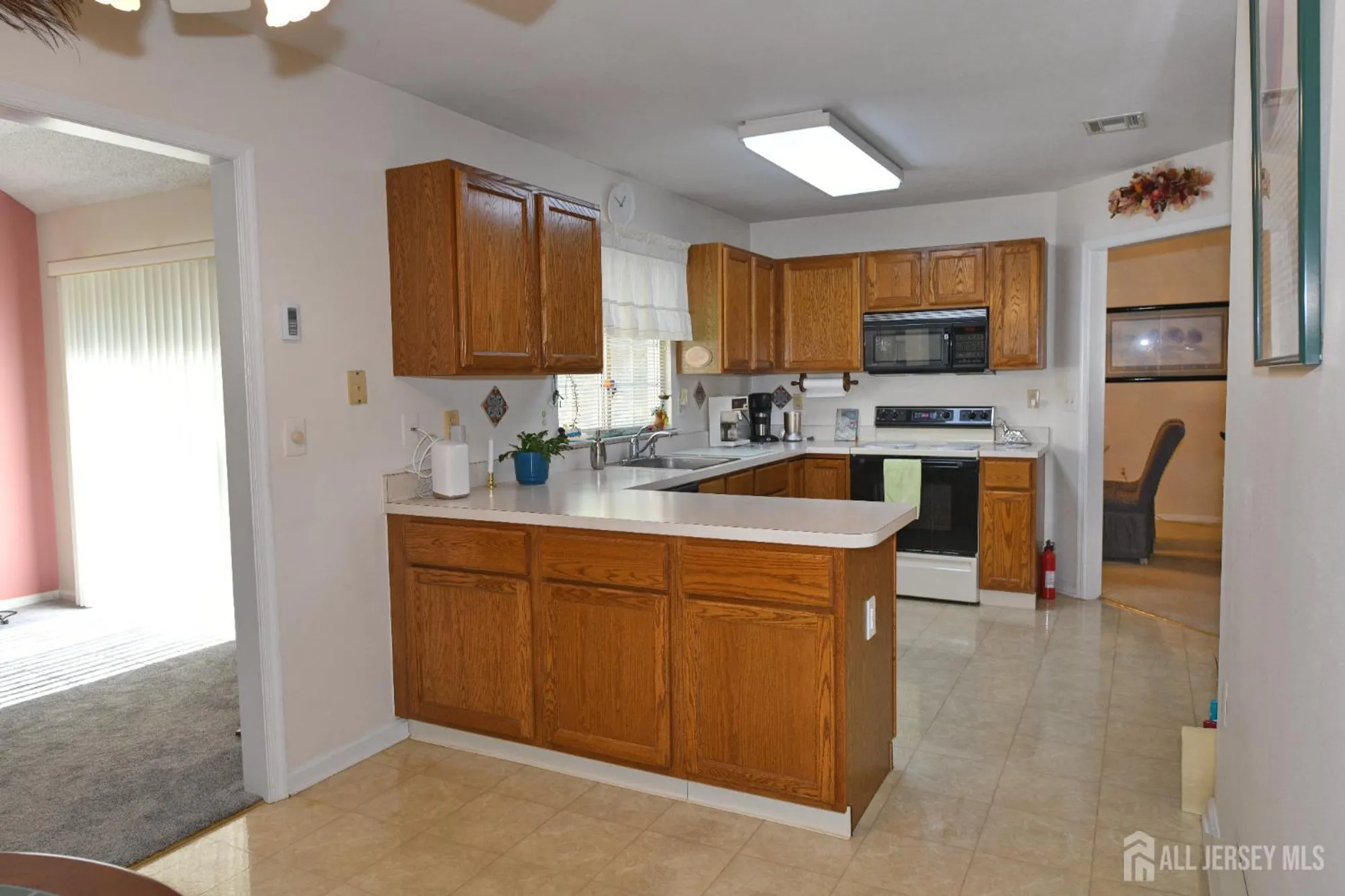 Property Slideshow image 13 of 25 | 661 azalea plz c, Monroe, NJ, 08831