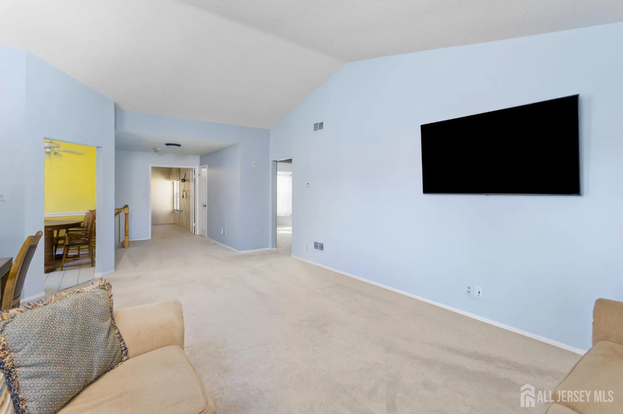Property Slideshow image 10 of 31 | 35 edinburgh dr c, Monroe, NJ, 08831