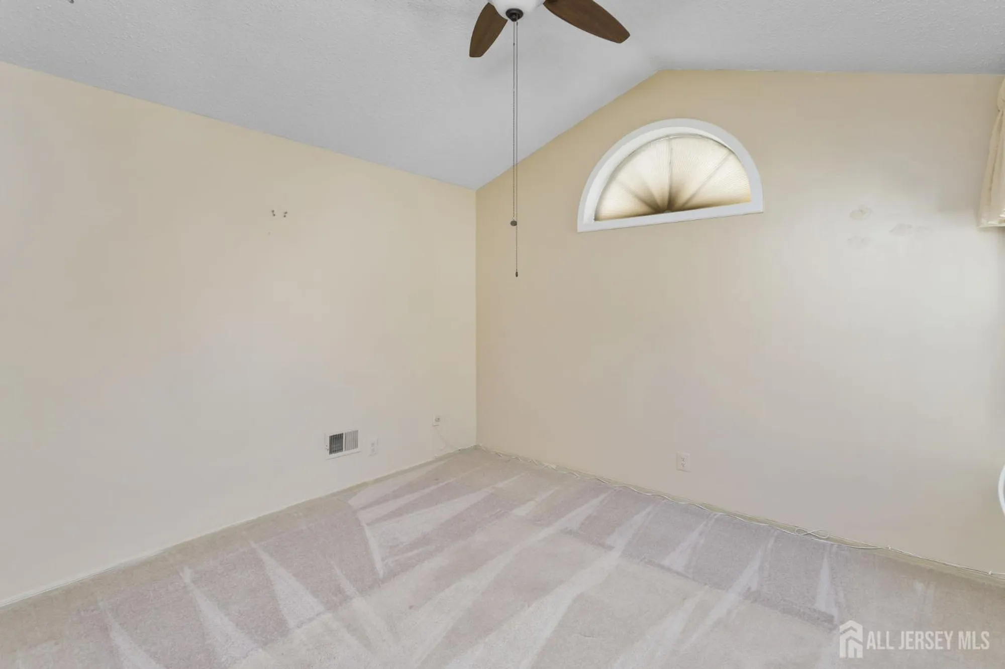 Property Slideshow image 27 of 31 | 35 edinburgh dr c, Monroe, NJ, 08831