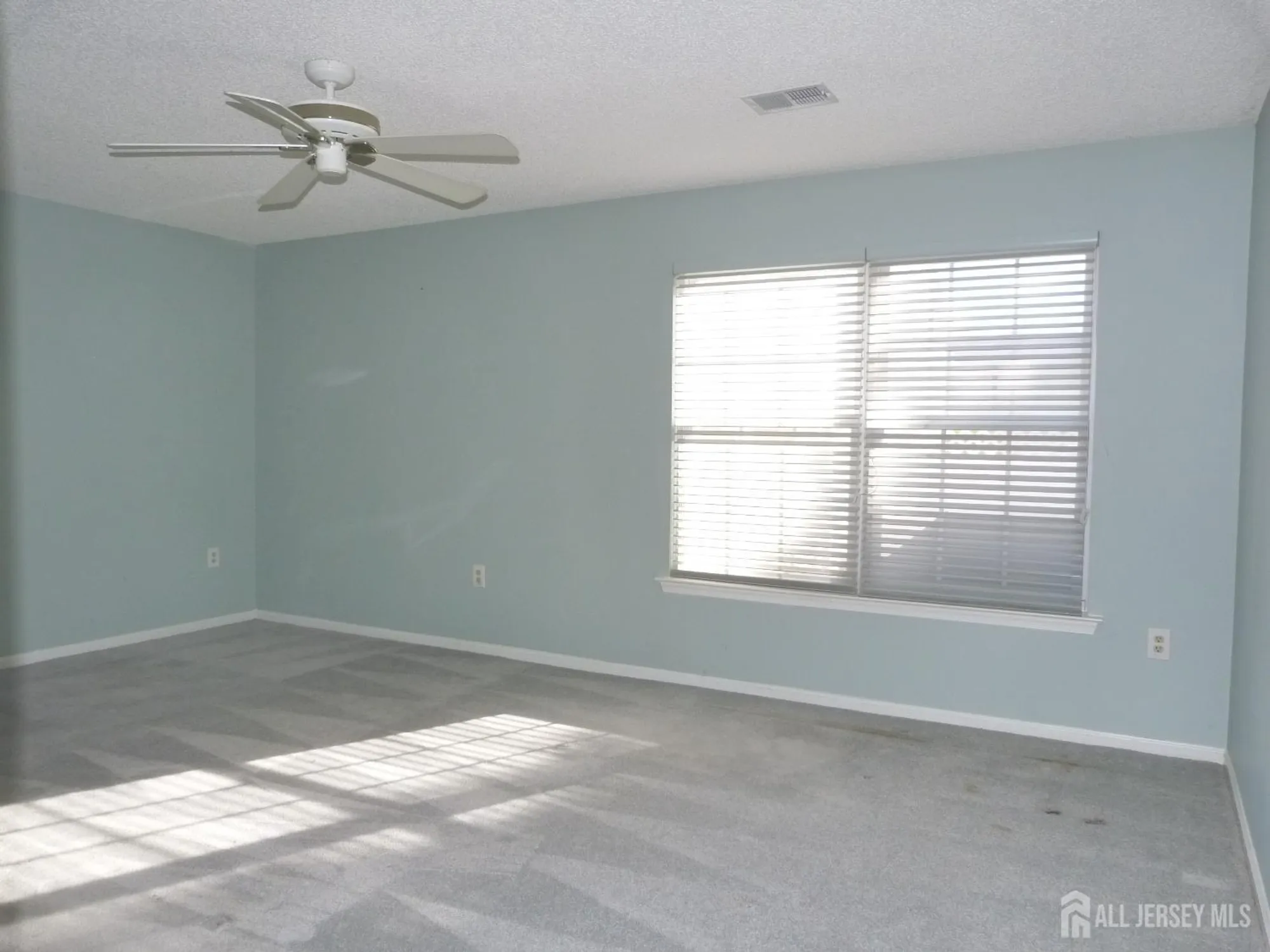 Property Slideshow image 9 of 17 | 249 nighthawk dr, Monroe, NJ, 08831