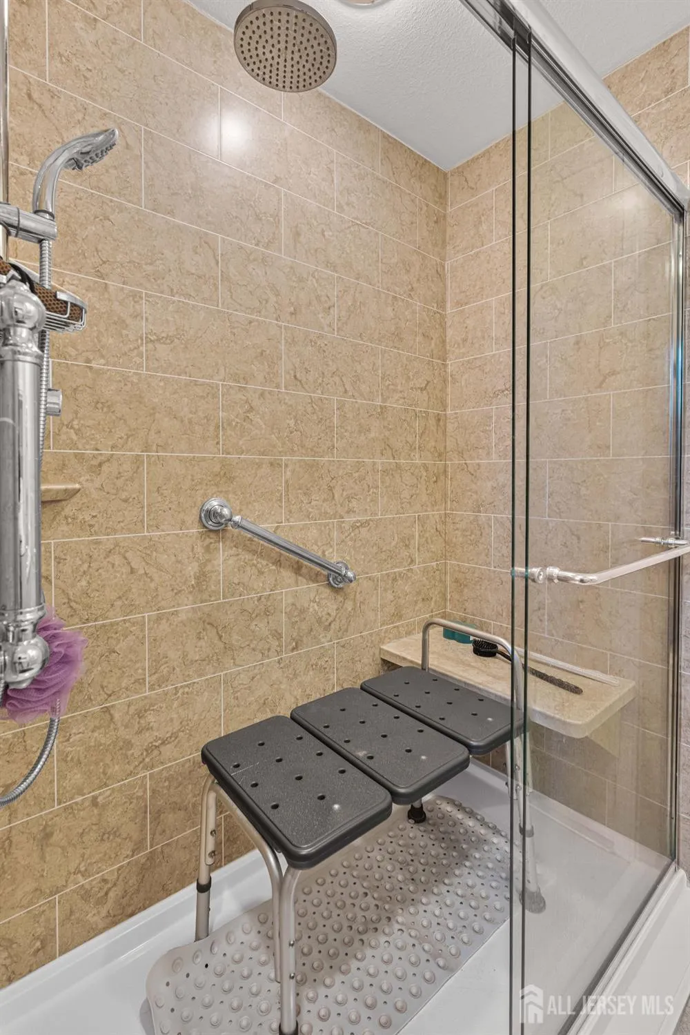 Property Slideshow image 21 of 24 | 40 concord ln b, Monroe, NJ, 08831