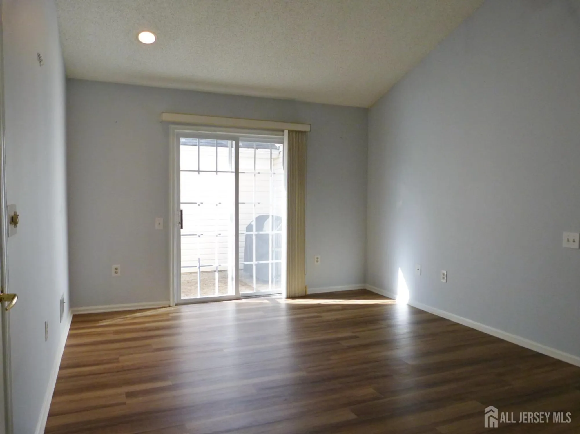 Property Slideshow image 8 of 17 | 249 nighthawk dr, Monroe, NJ, 08831