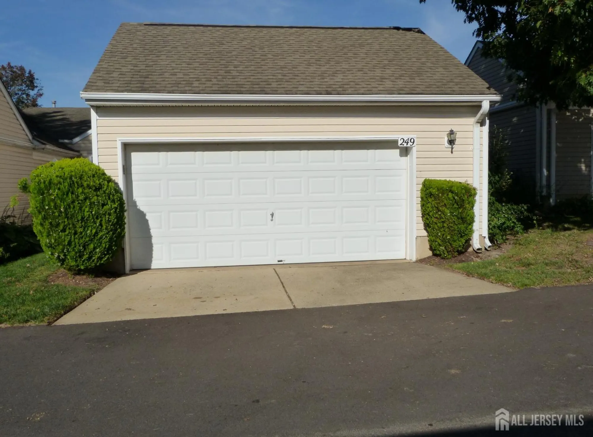 Property Slideshow image 15 of 17 | 249 nighthawk dr, Monroe, NJ, 08831