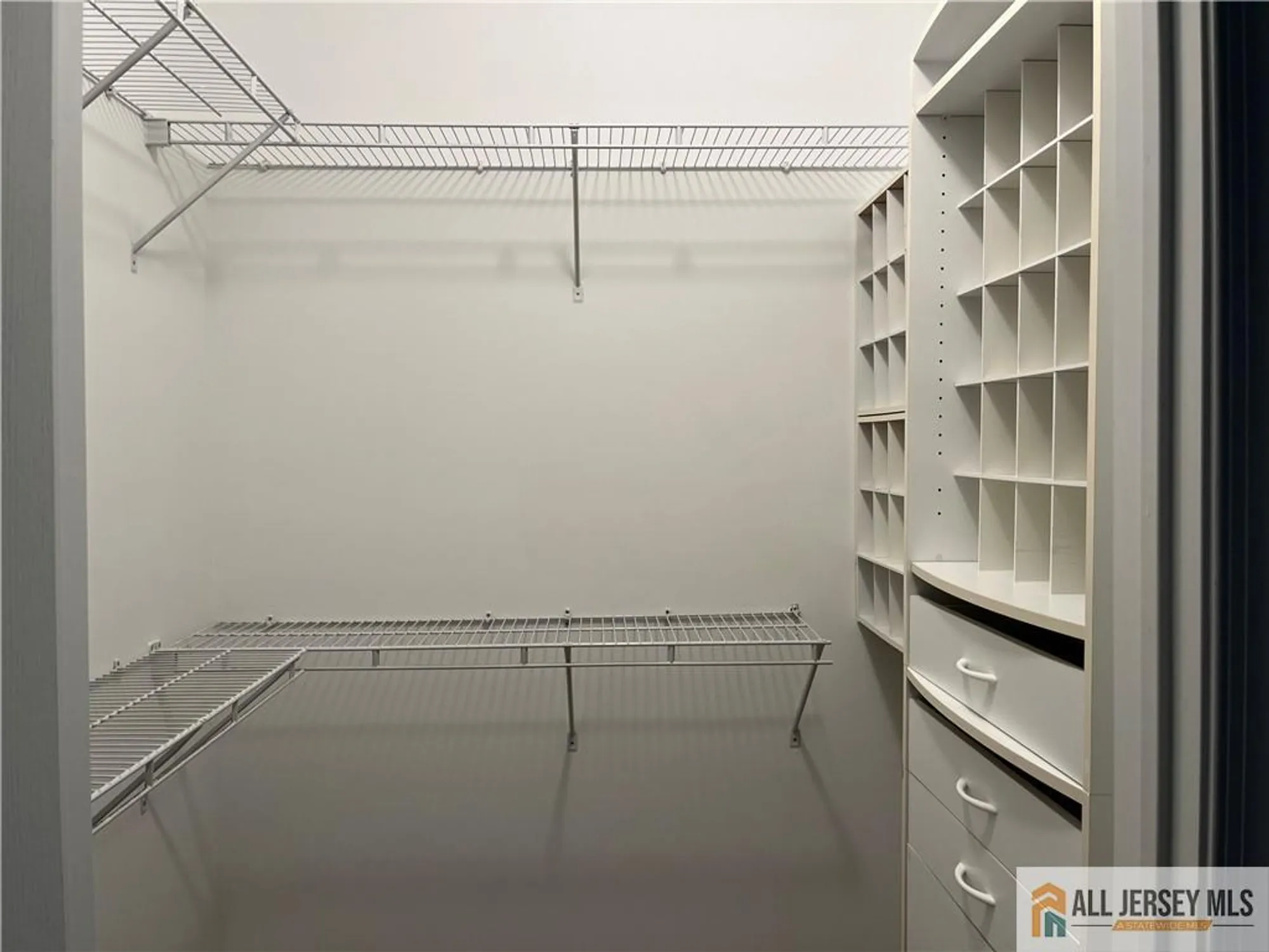 Property Slideshow image 11 of 39 | 2103 neville ct, Somerset, NJ, 08873