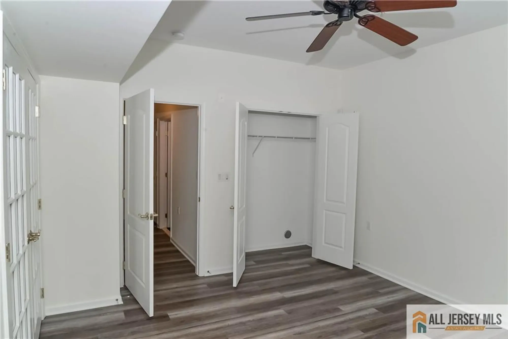 Property Slideshow image 13 of 39 | 2103 neville ct, Somerset, NJ, 08873