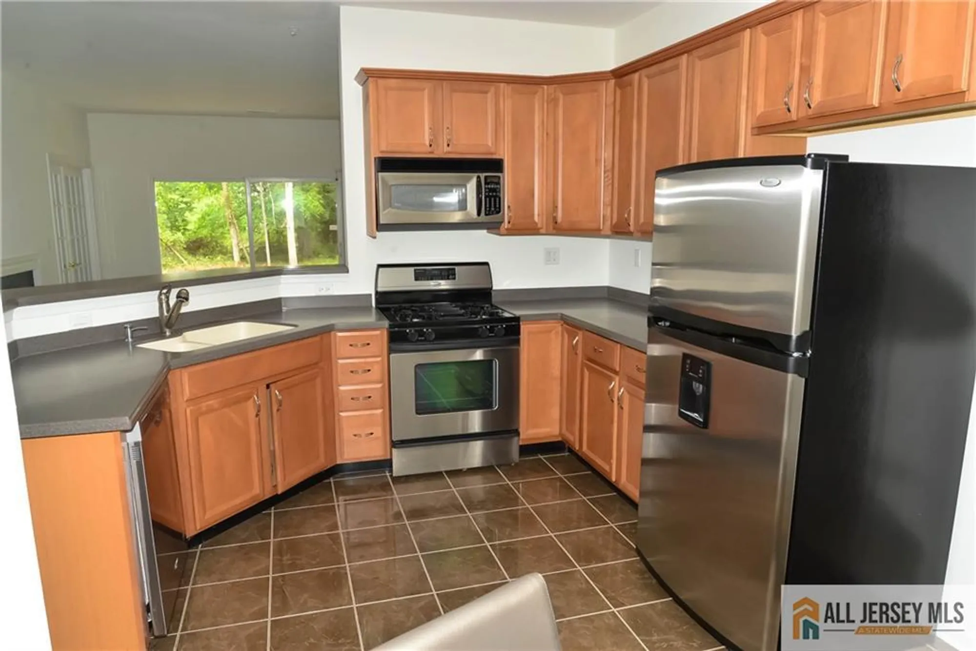 Property Slideshow image 1 of 39 | 2103 neville ct, Somerset, NJ, 08873