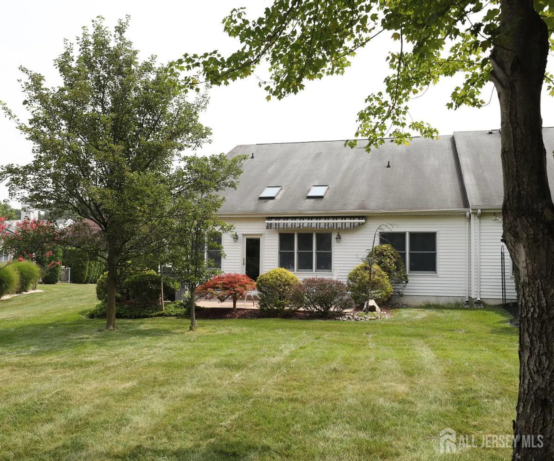 Property Slideshow image 30 of 35 | 18 kingston ct, Monroe, NJ, 08831