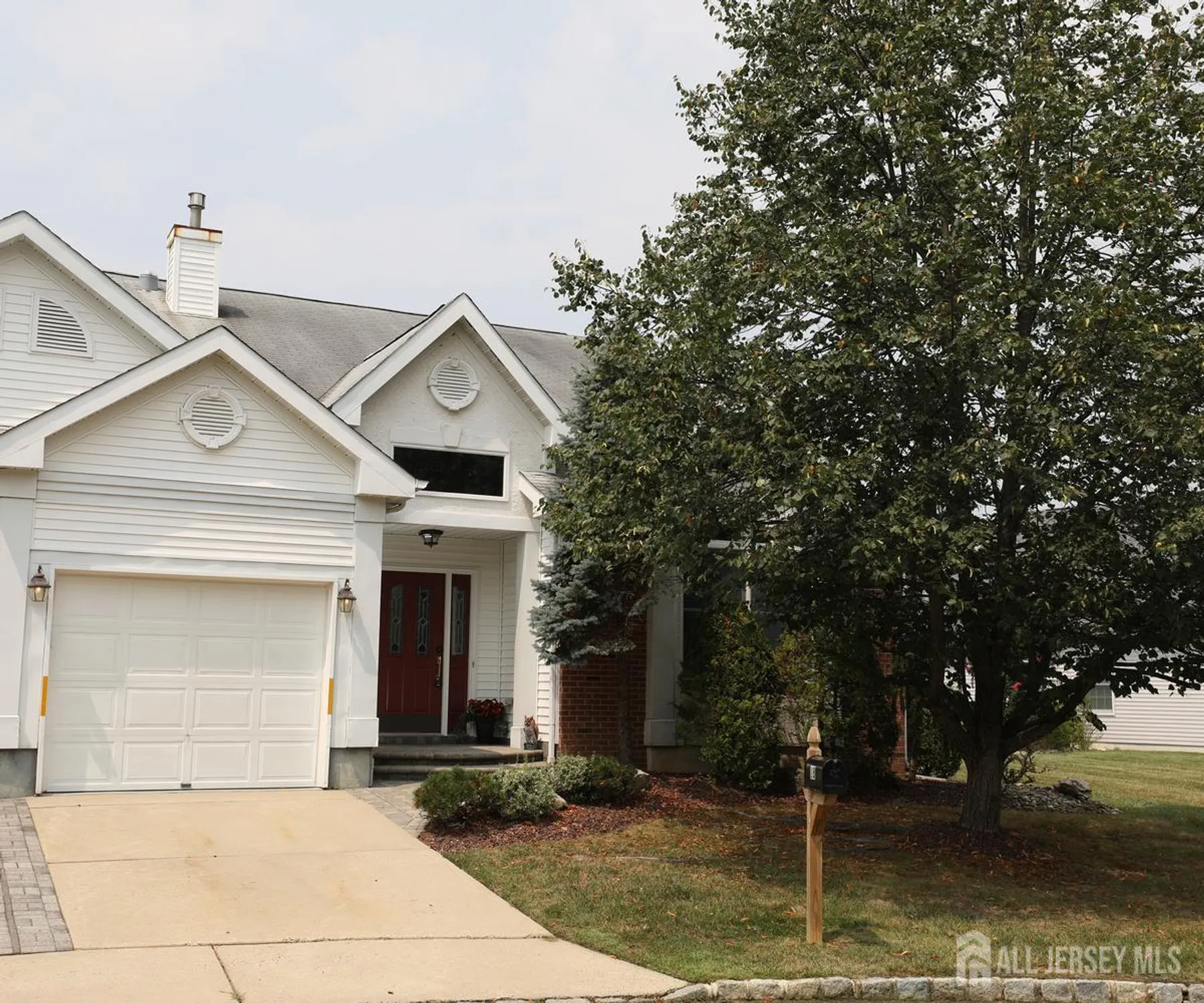 Property Slideshow image 34 of 35 | 18 kingston ct, Monroe, NJ, 08831