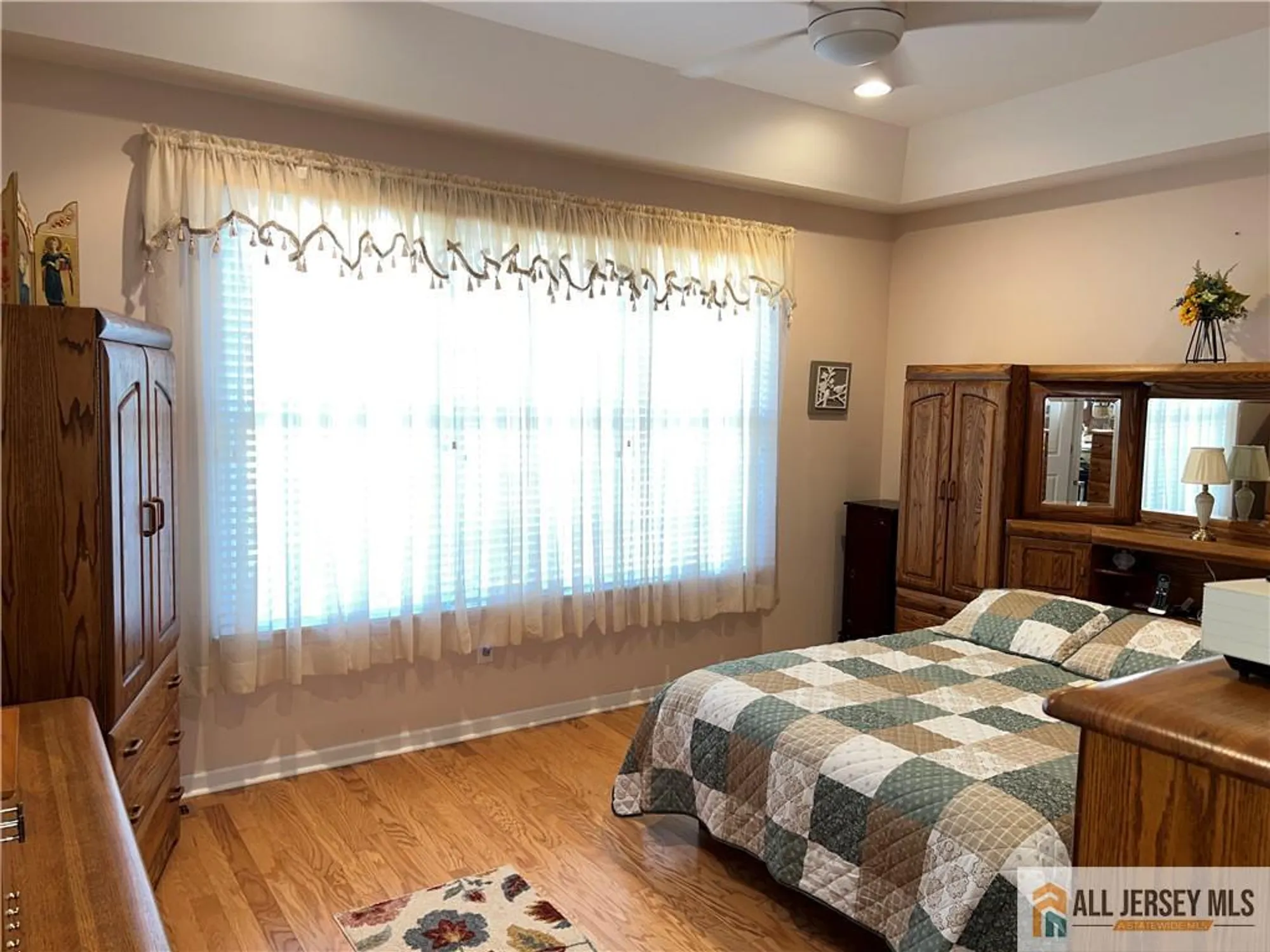 Property Slideshow image 10 of 22 | 1 pitcher pt, Somerset, NJ, 08873