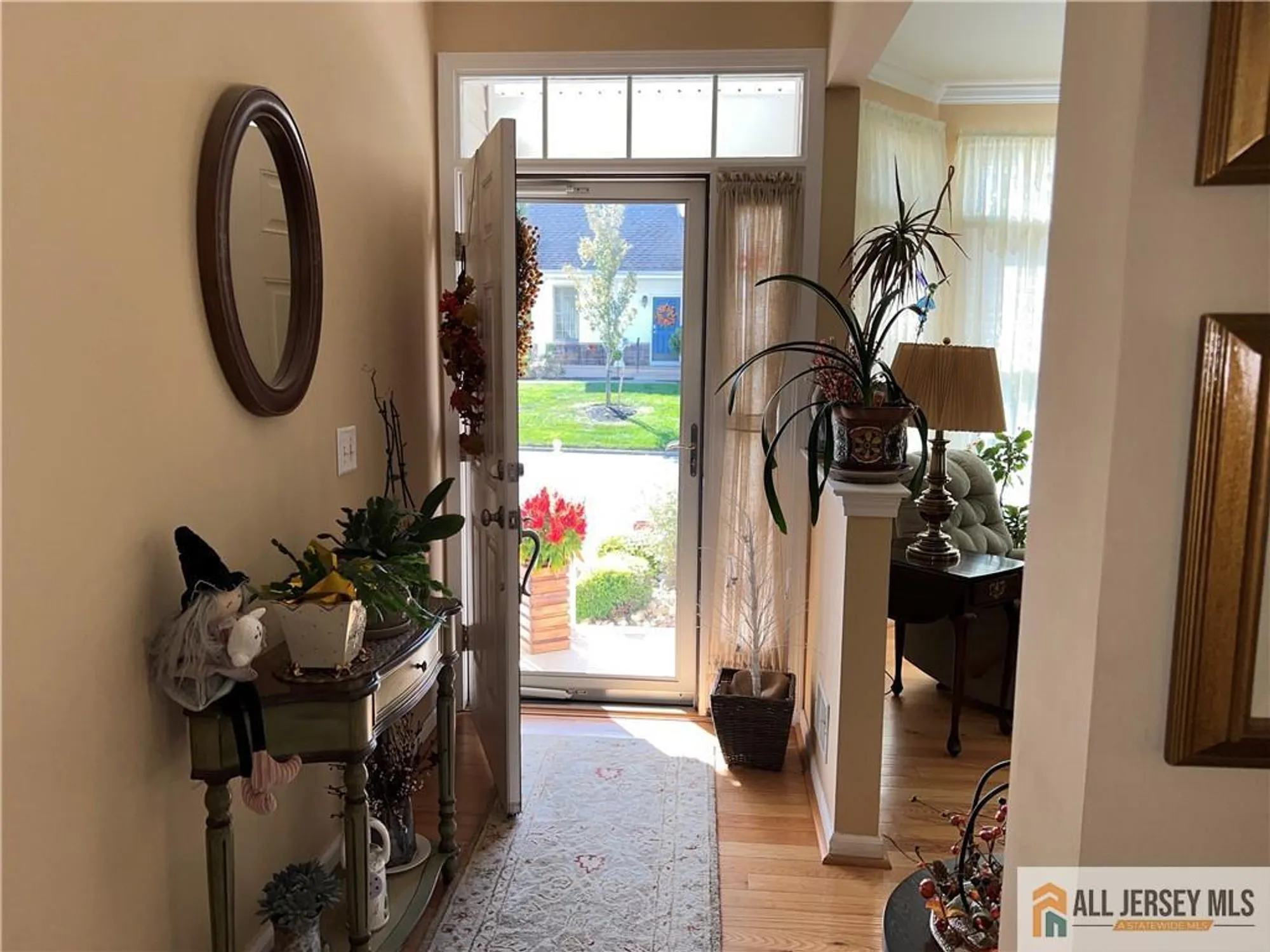 Property Slideshow image 2 of 22 | 1 pitcher pt, Somerset, NJ, 08873