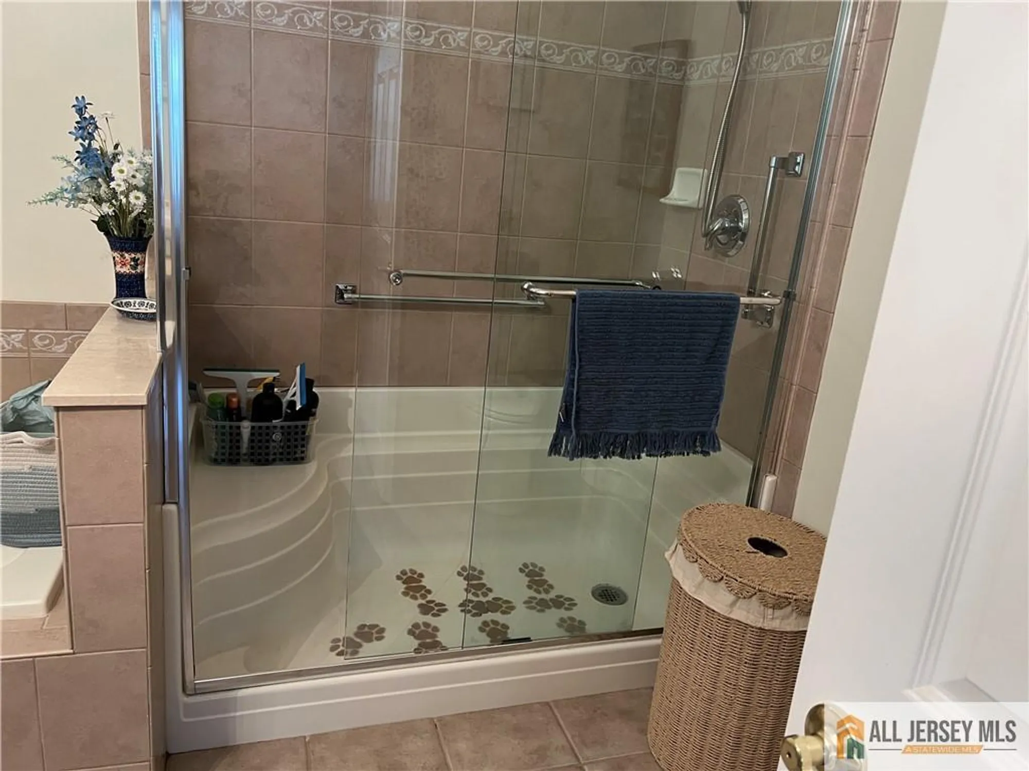 Property Slideshow image 12 of 22 | 1 pitcher pt, Somerset, NJ, 08873