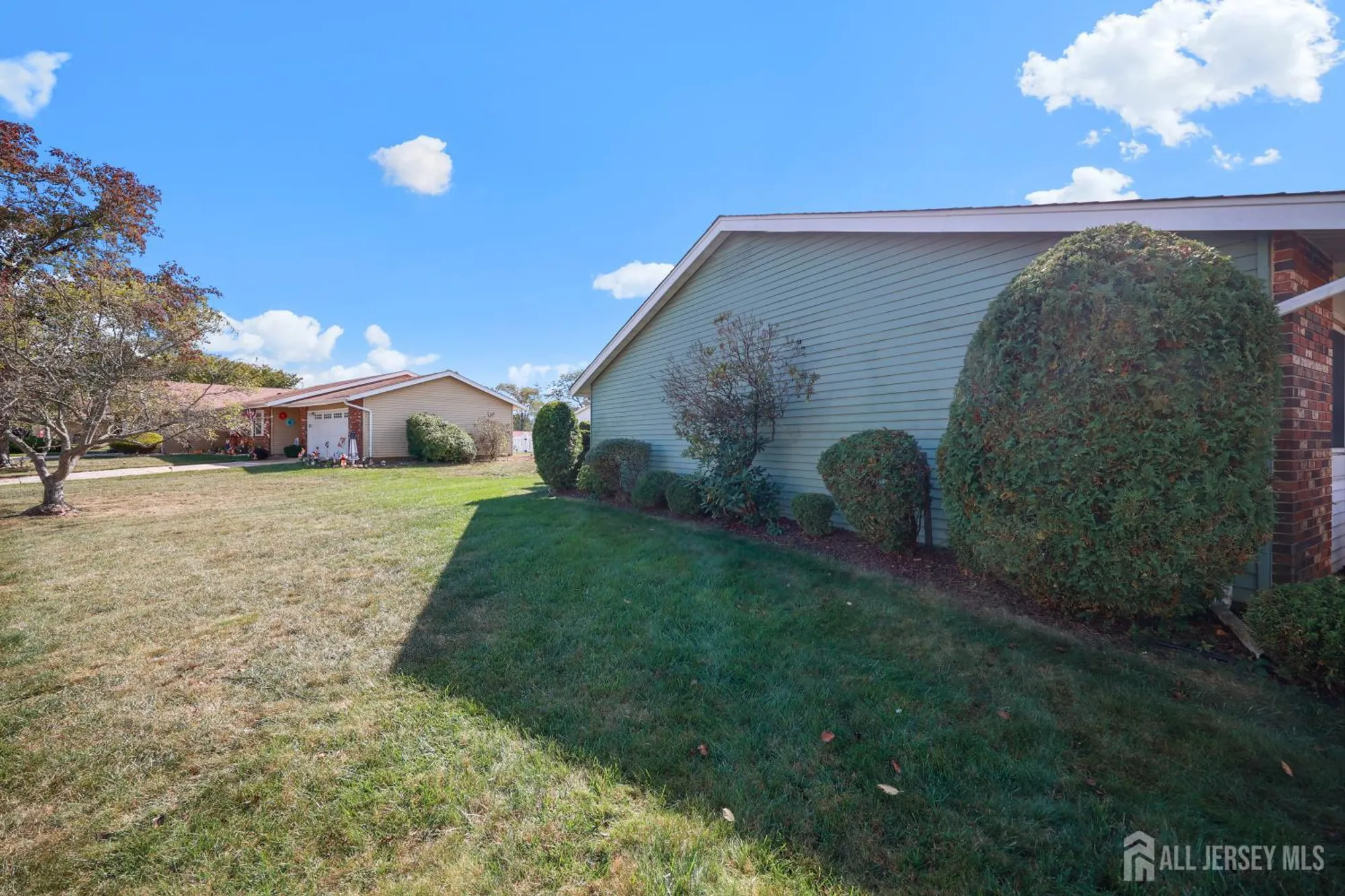 Property Slideshow image 31 of 33 | 351 jutland dr a, Monroe, NJ, 08831