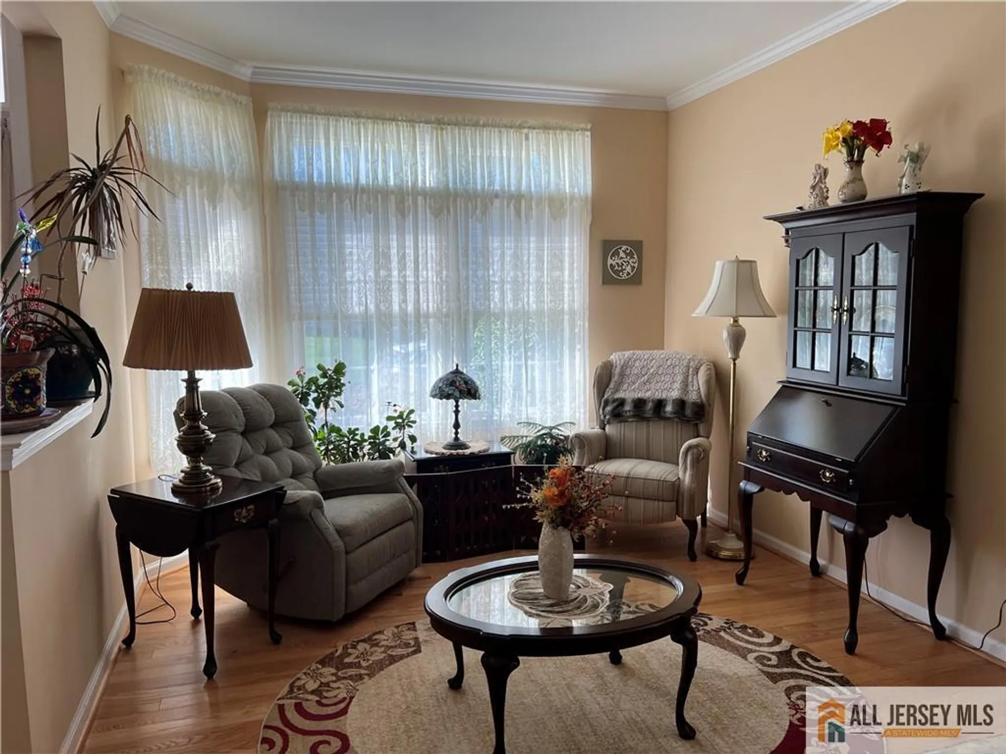Property Slideshow image 3 of 22 | 1 pitcher pt, Somerset, NJ, 08873