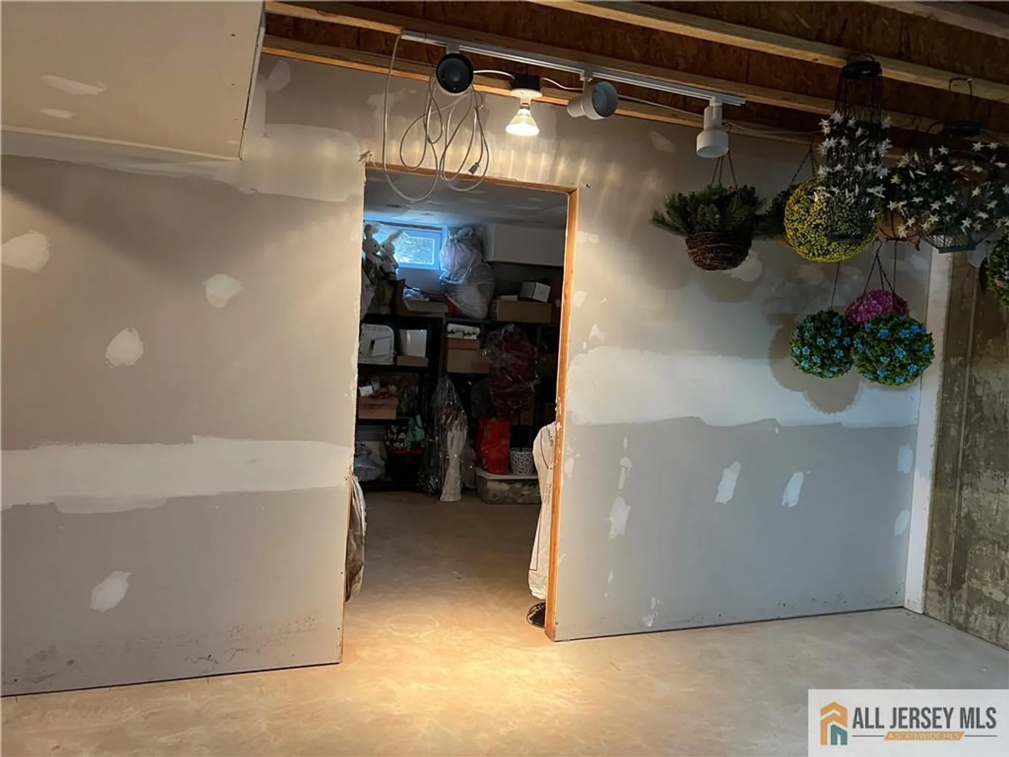 Property Slideshow image 17 of 22 | 1 pitcher pt, Somerset, NJ, 08873