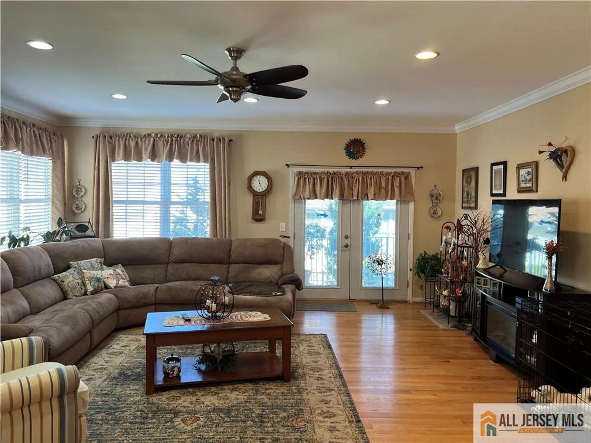 Property Slideshow image 9 of 22 | 1 pitcher pt, Somerset, NJ, 08873