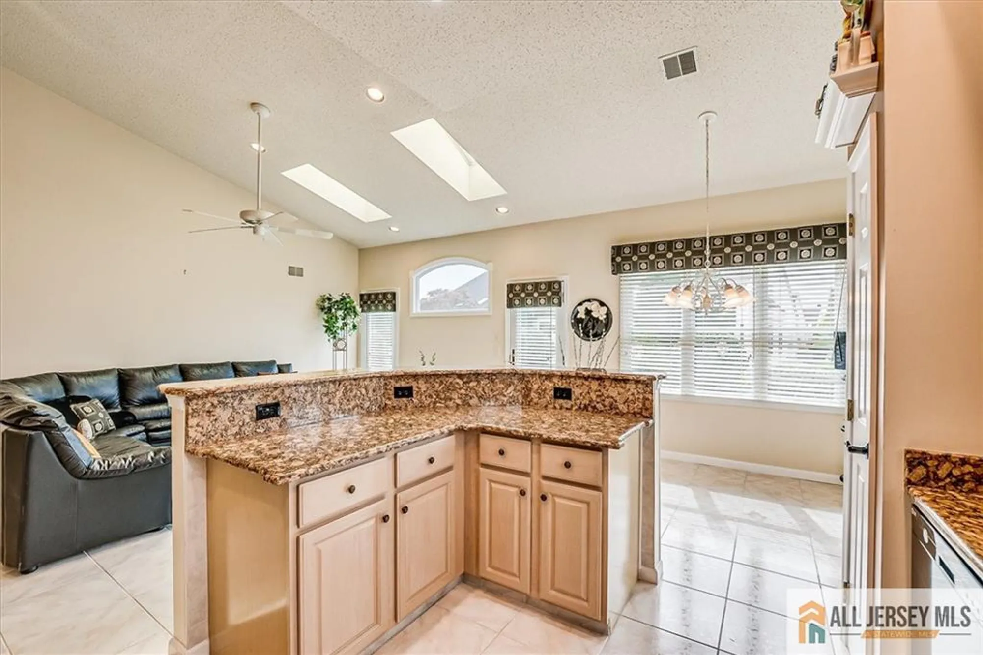 Property Slideshow image 22 of 49 | 136 birmingham ln, Monroe, NJ, 08831