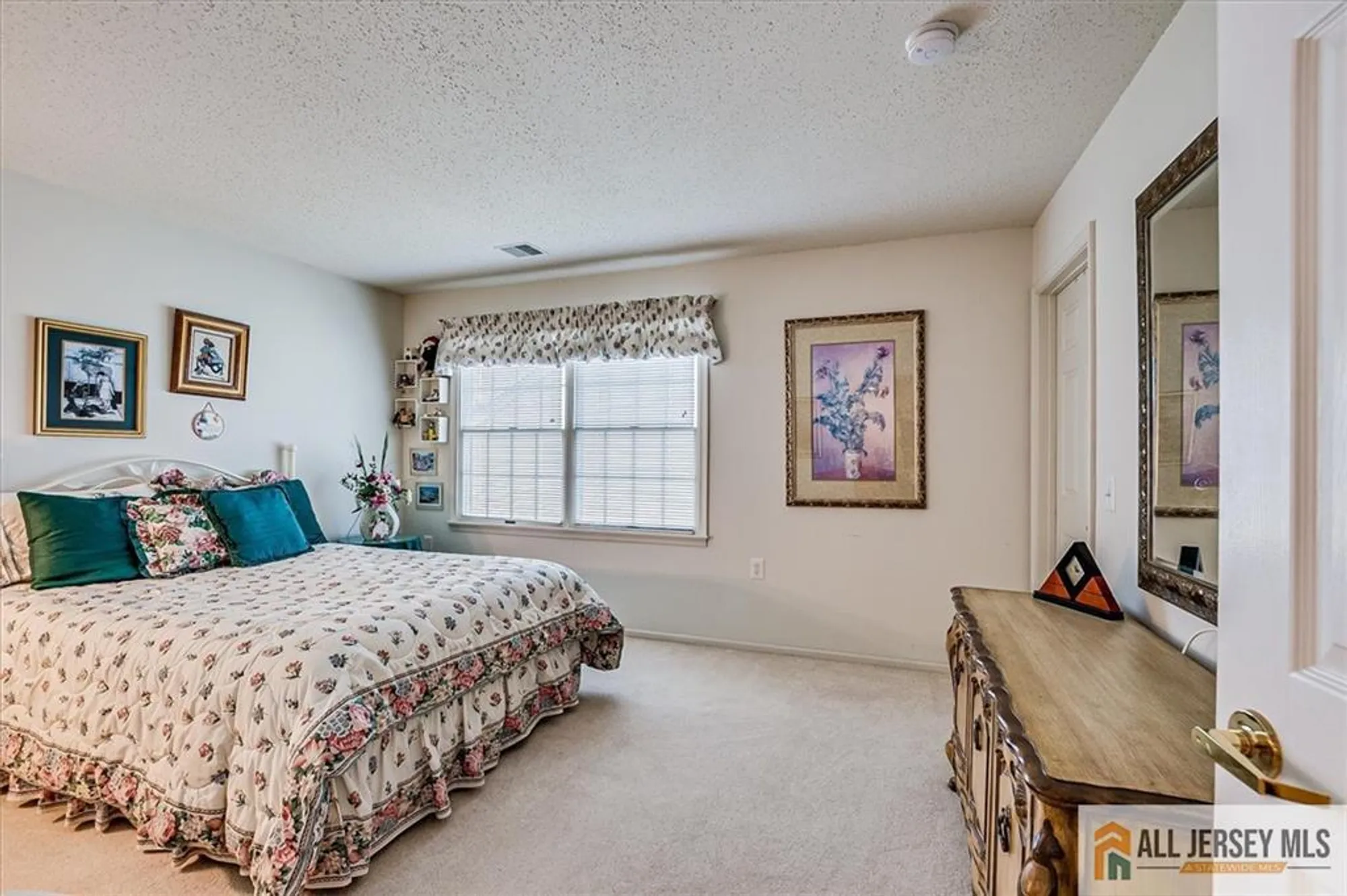 Property Slideshow image 36 of 49 | 136 birmingham ln, Monroe, NJ, 08831