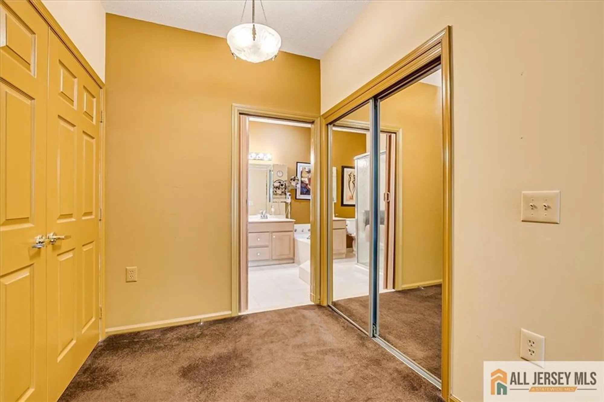 Property Slideshow image 31 of 49 | 136 birmingham ln, Monroe, NJ, 08831