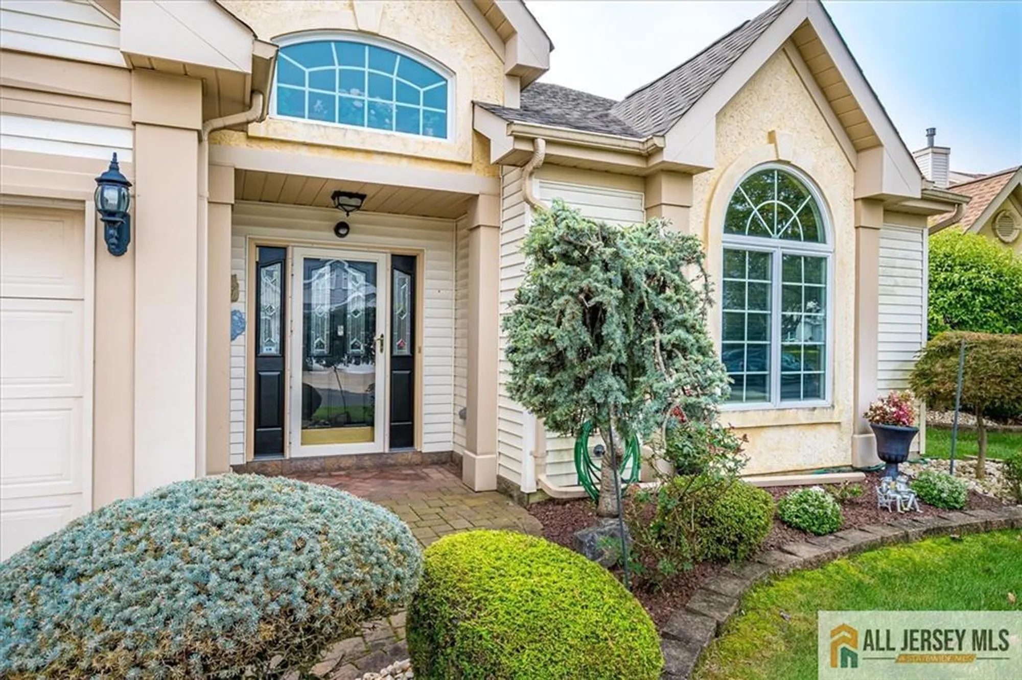 Property Slideshow image 3 of 49 | 136 birmingham ln, Monroe, NJ, 08831