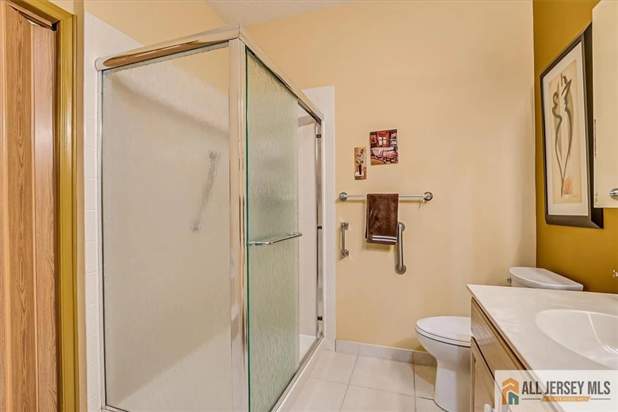 Property Slideshow image 33 of 49 | 136 birmingham ln, Monroe, NJ, 08831