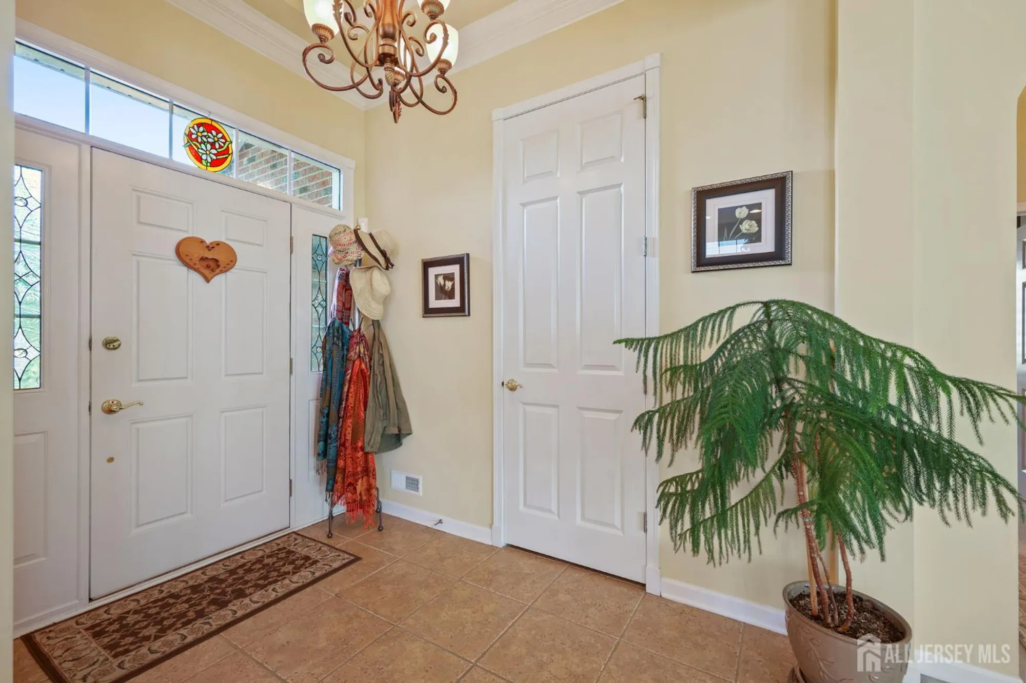 Property Slideshow image 5 of 45 | 6 glen eagles way, Monroe, NJ, 08831