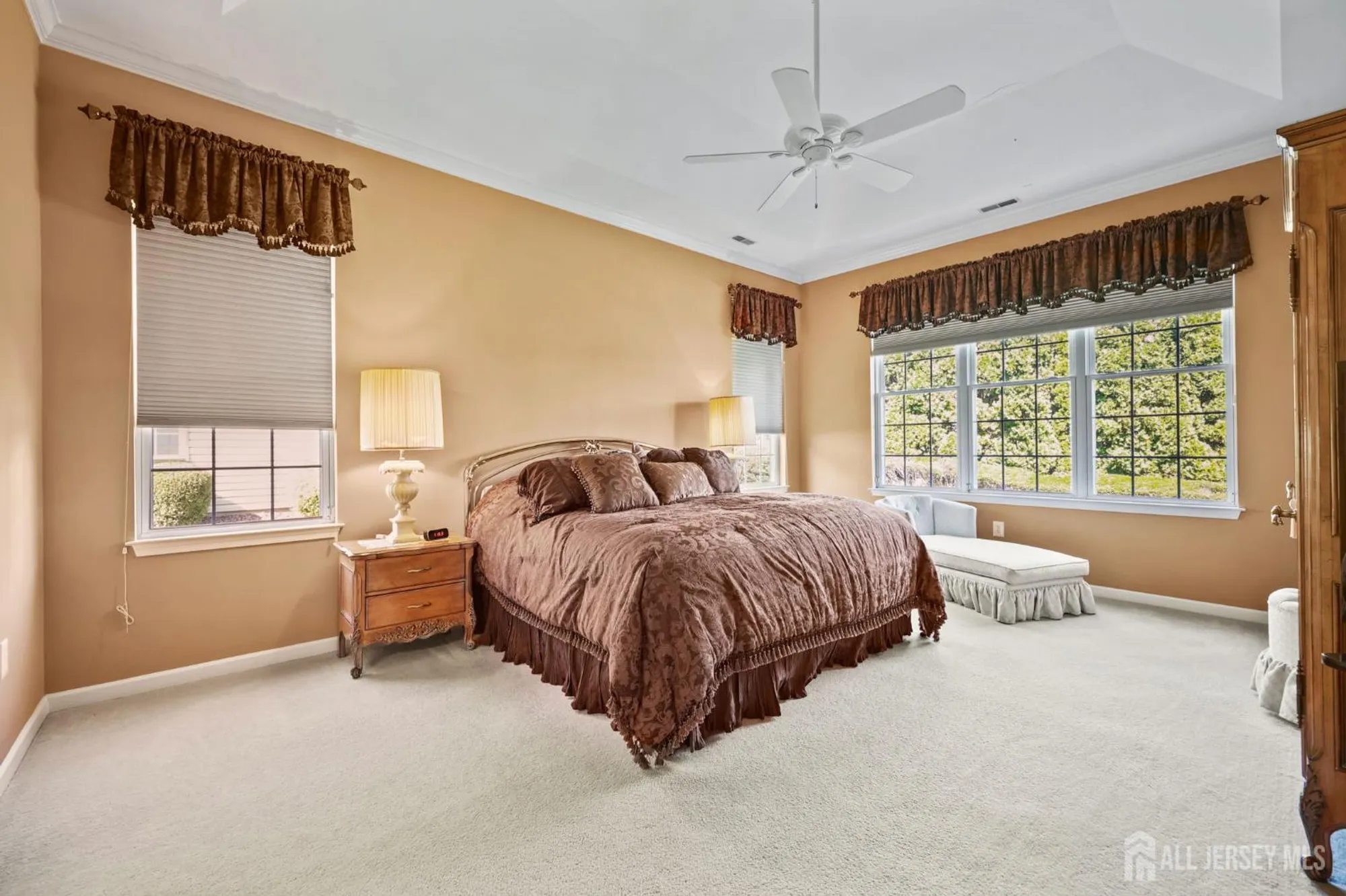 Property Slideshow image 19 of 45 | 6 glen eagles way, Monroe, NJ, 08831