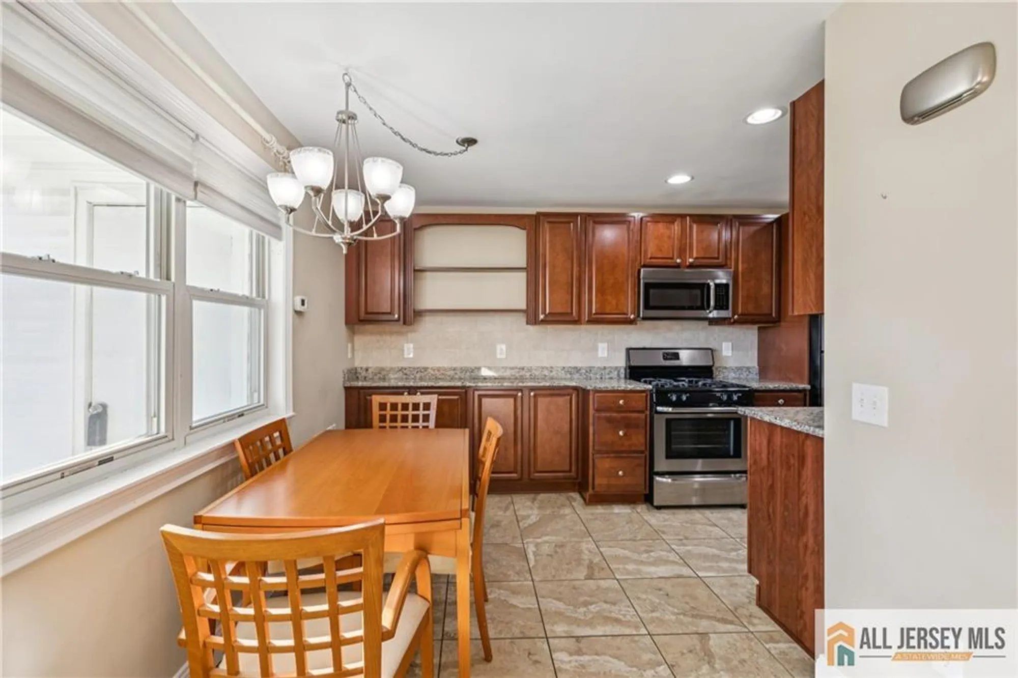 Property Slideshow image 13 of 25 | 11 maine ct # 739, Matawan, NJ, 07747