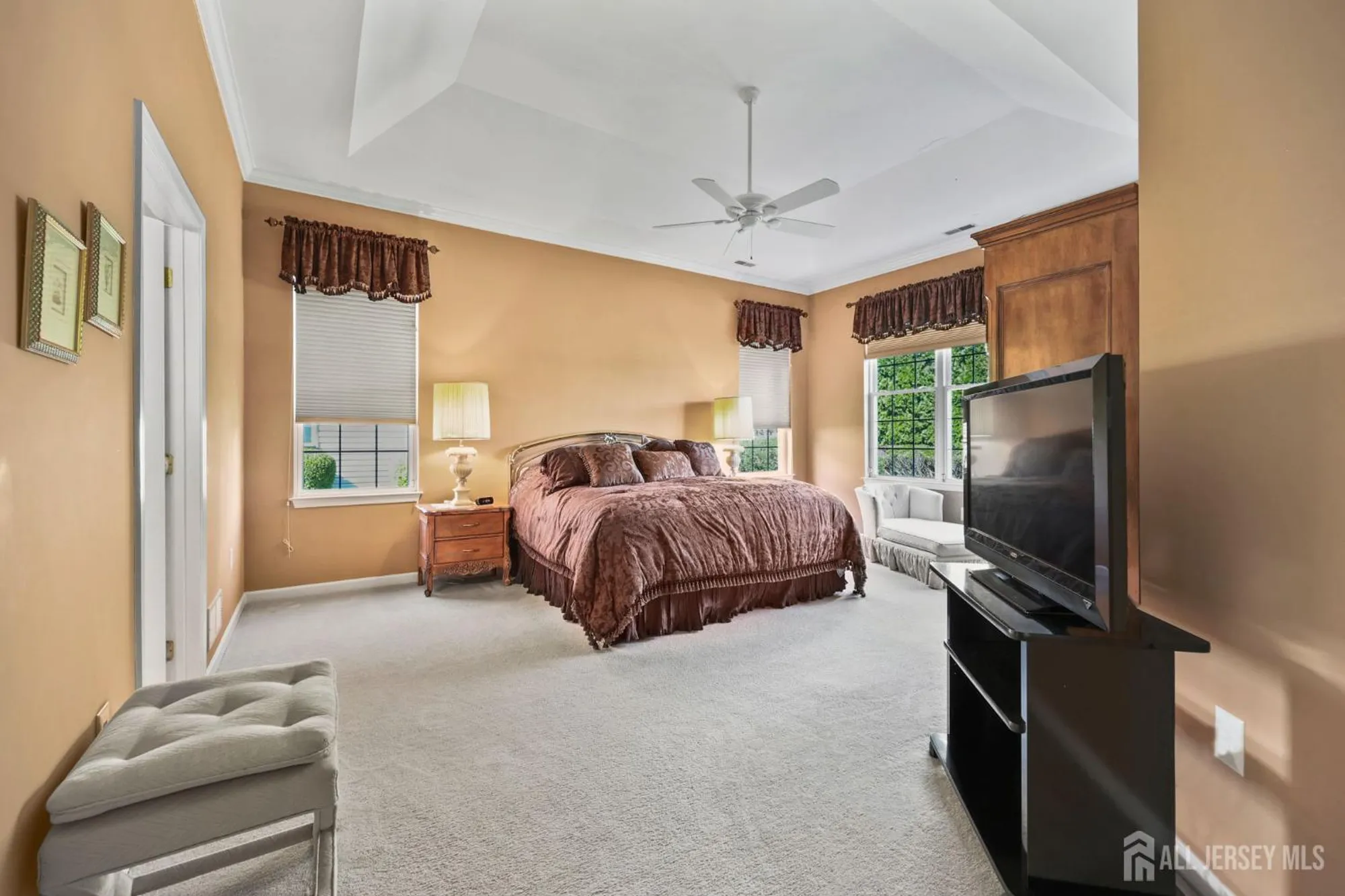 Property Slideshow image 20 of 45 | 6 glen eagles way, Monroe, NJ, 08831