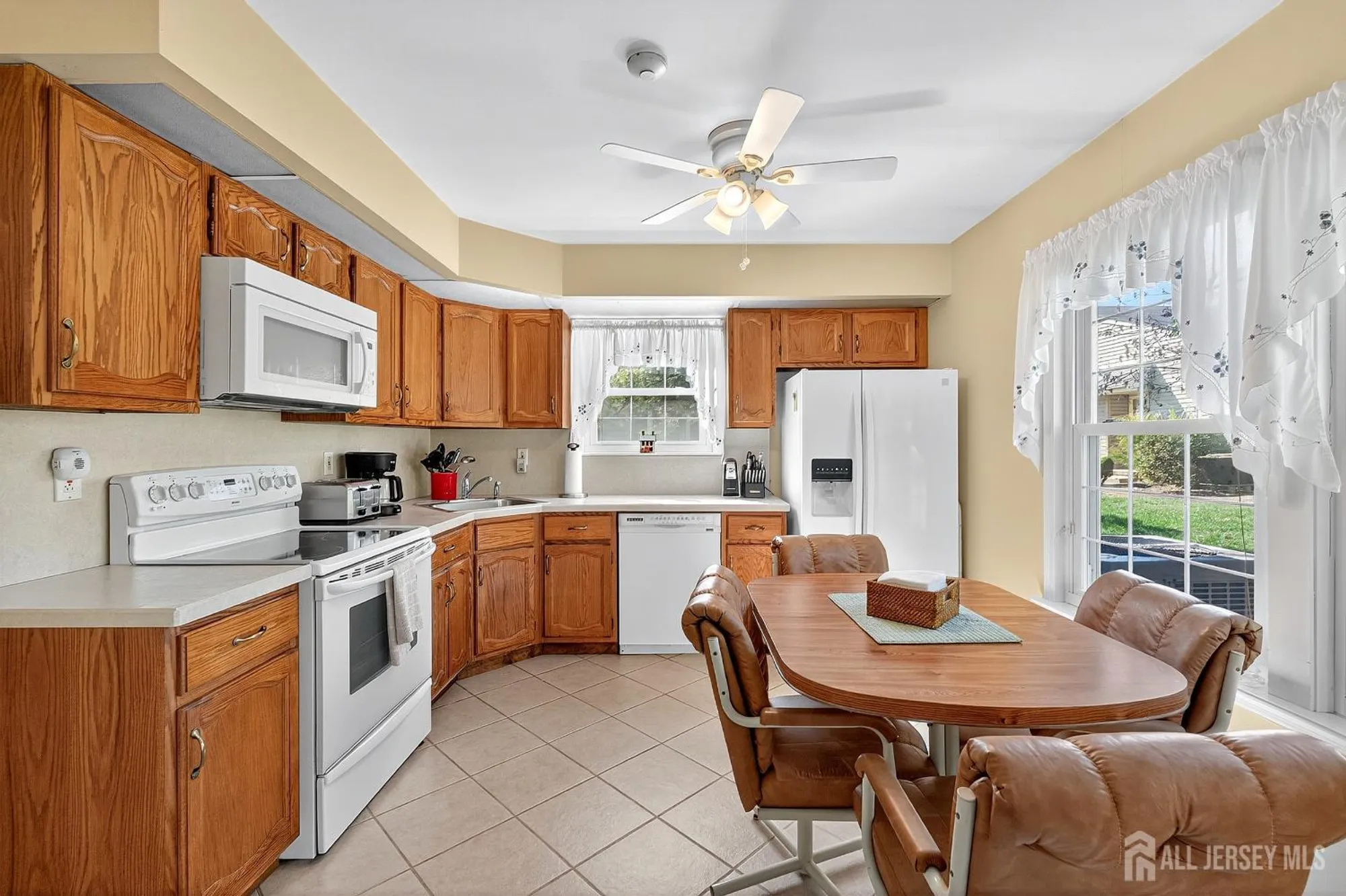 Property Slideshow image 7 of 29 | 10 martin van buren dr b, Monroe, NJ, 08831