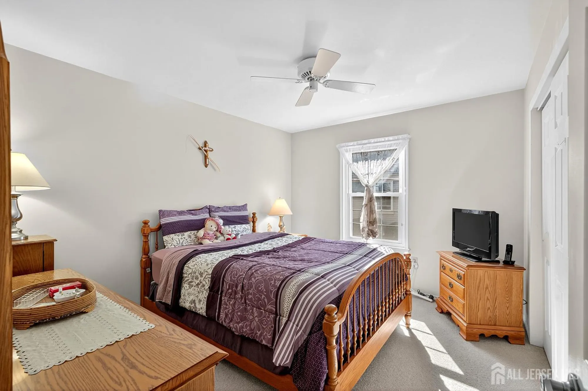 Property Slideshow image 14 of 29 | 10 martin van buren dr b, Monroe, NJ, 08831