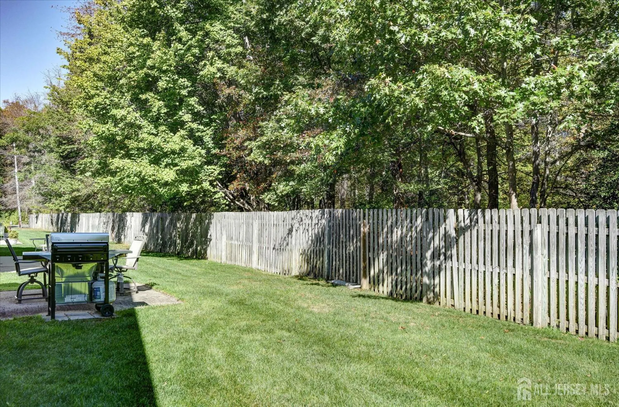 Property Slideshow image 21 of 24 | 24 holly house dr, Helmetta, NJ, 08828