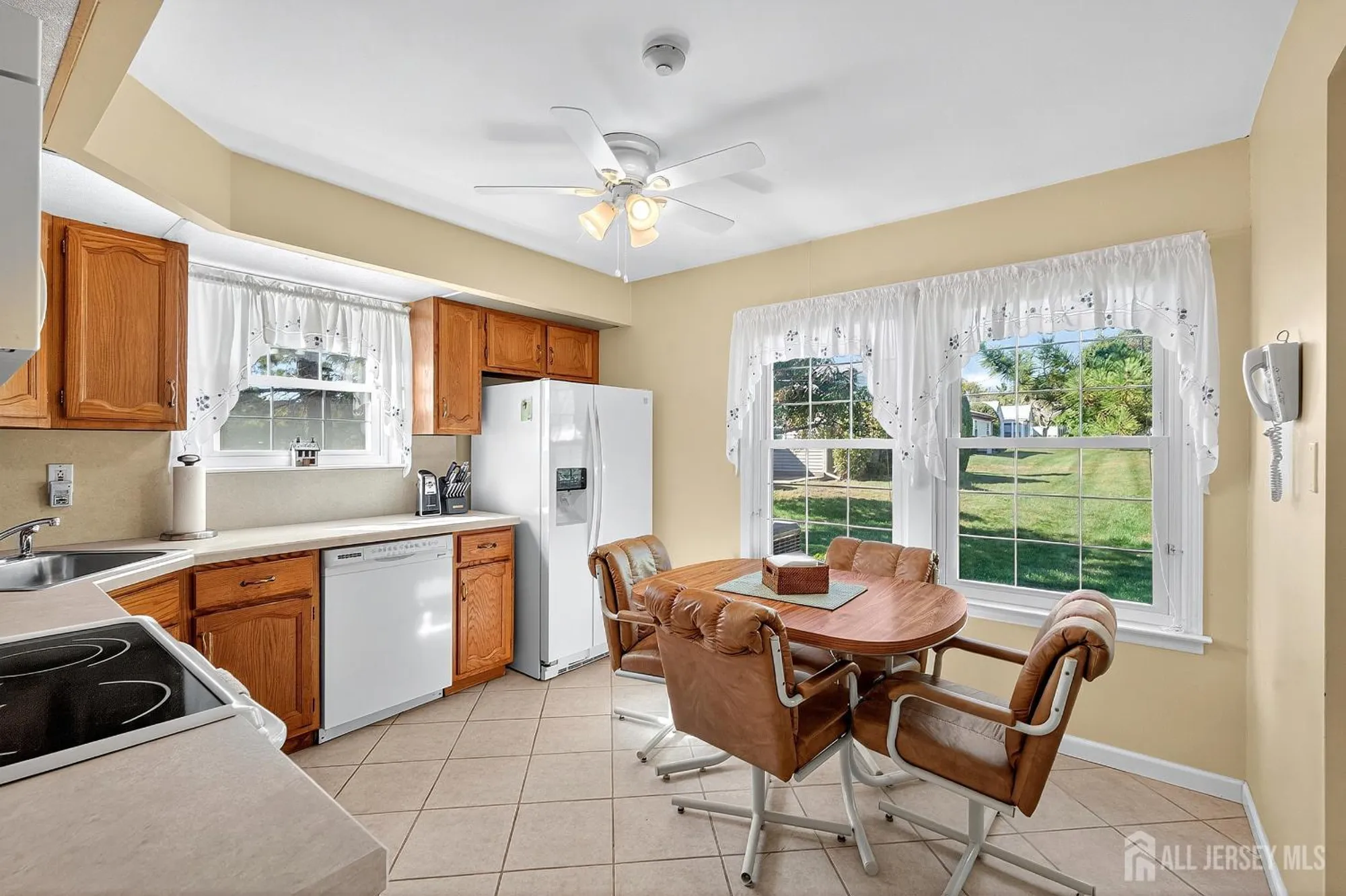 Property Slideshow image 6 of 29 | 10 martin van buren dr b, Monroe, NJ, 08831