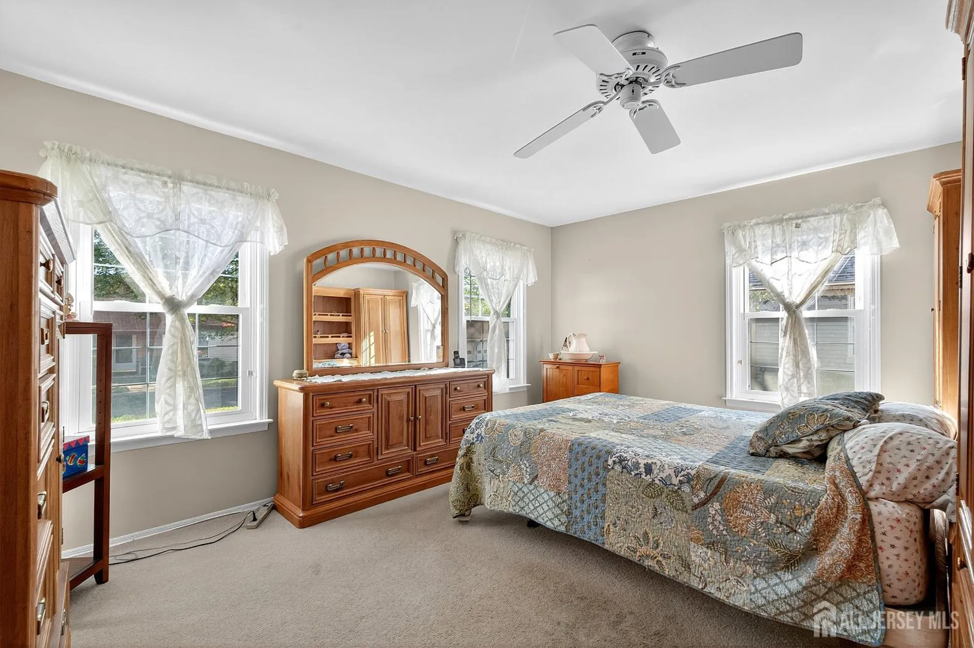 Property Slideshow image 19 of 29 | 10 martin van buren dr b, Monroe, NJ, 08831