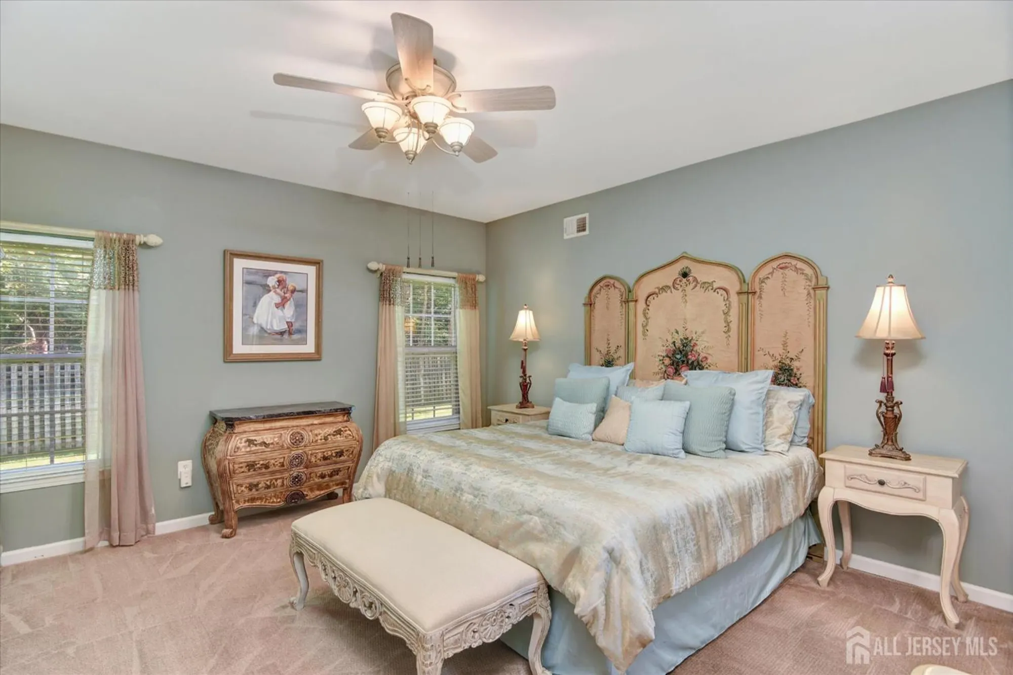 Property Slideshow image 15 of 24 | 24 holly house dr, Helmetta, NJ, 08828