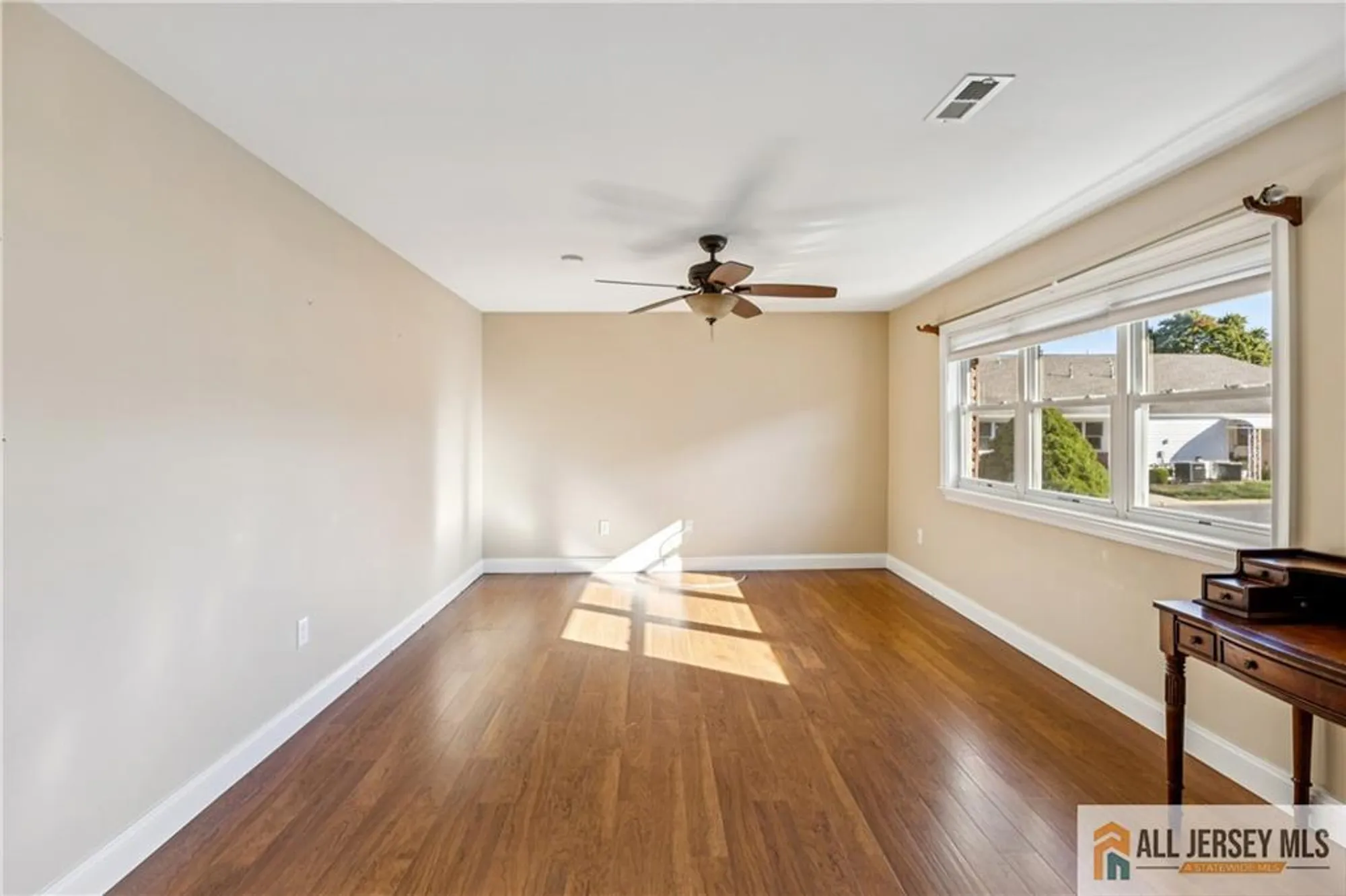 Property Slideshow image 10 of 25 | 11 maine ct # 739, Matawan, NJ, 07747