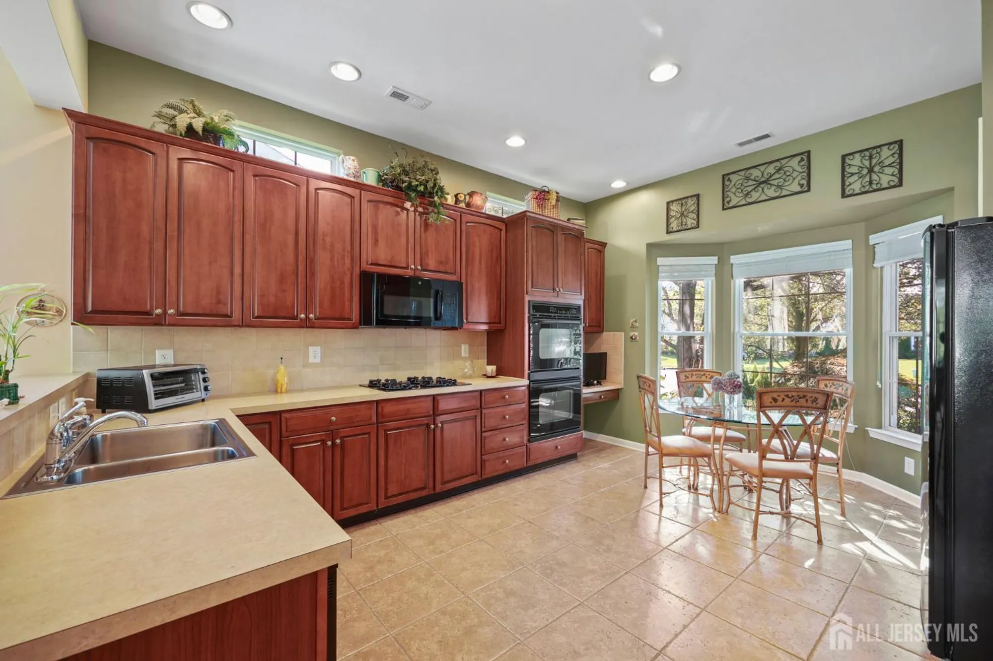 Property Slideshow image 6 of 45 | 6 glen eagles way, Monroe, NJ, 08831