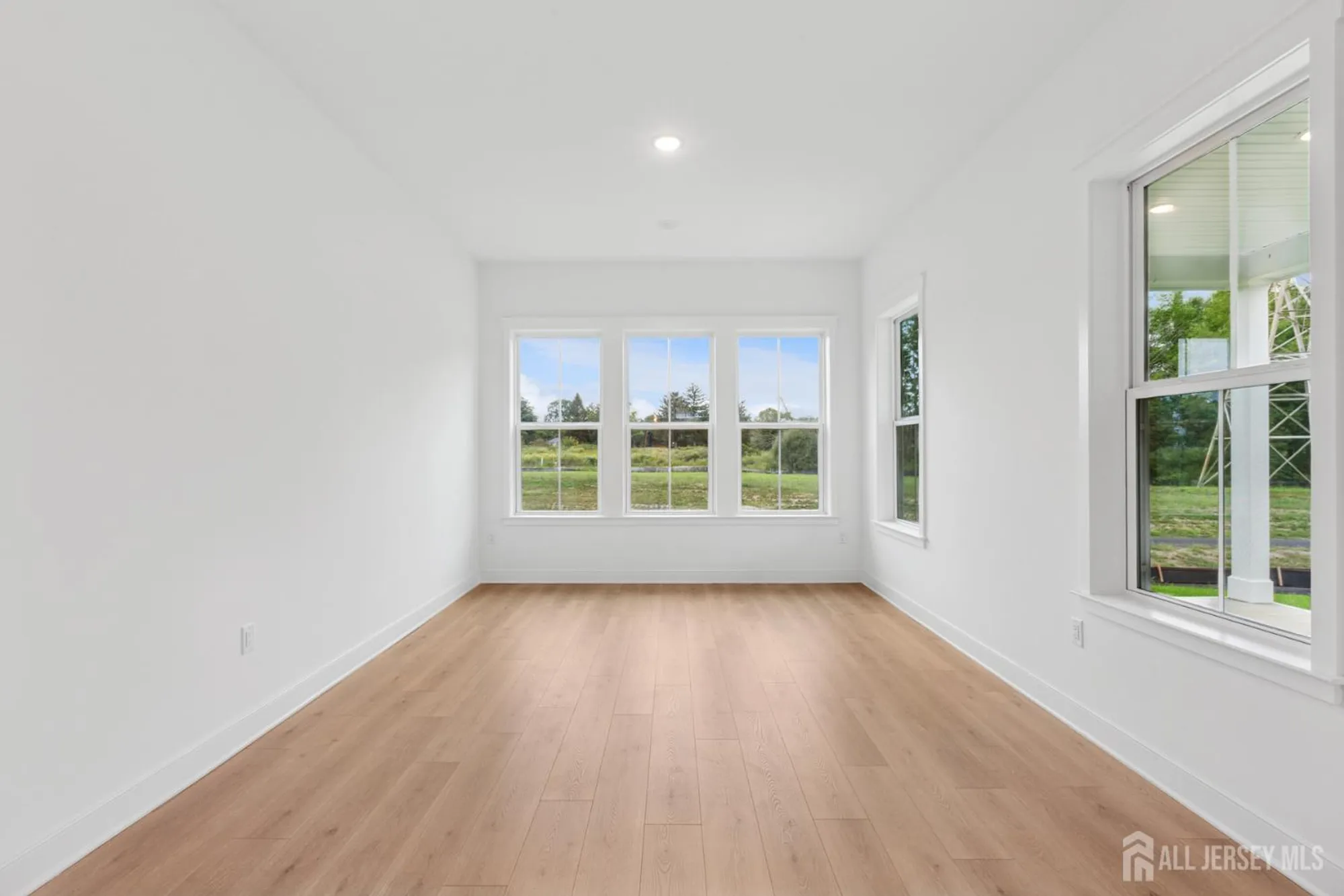 Property Slideshow image 28 of 35 | 37 brewer way, Plainsboro, NJ, 08536