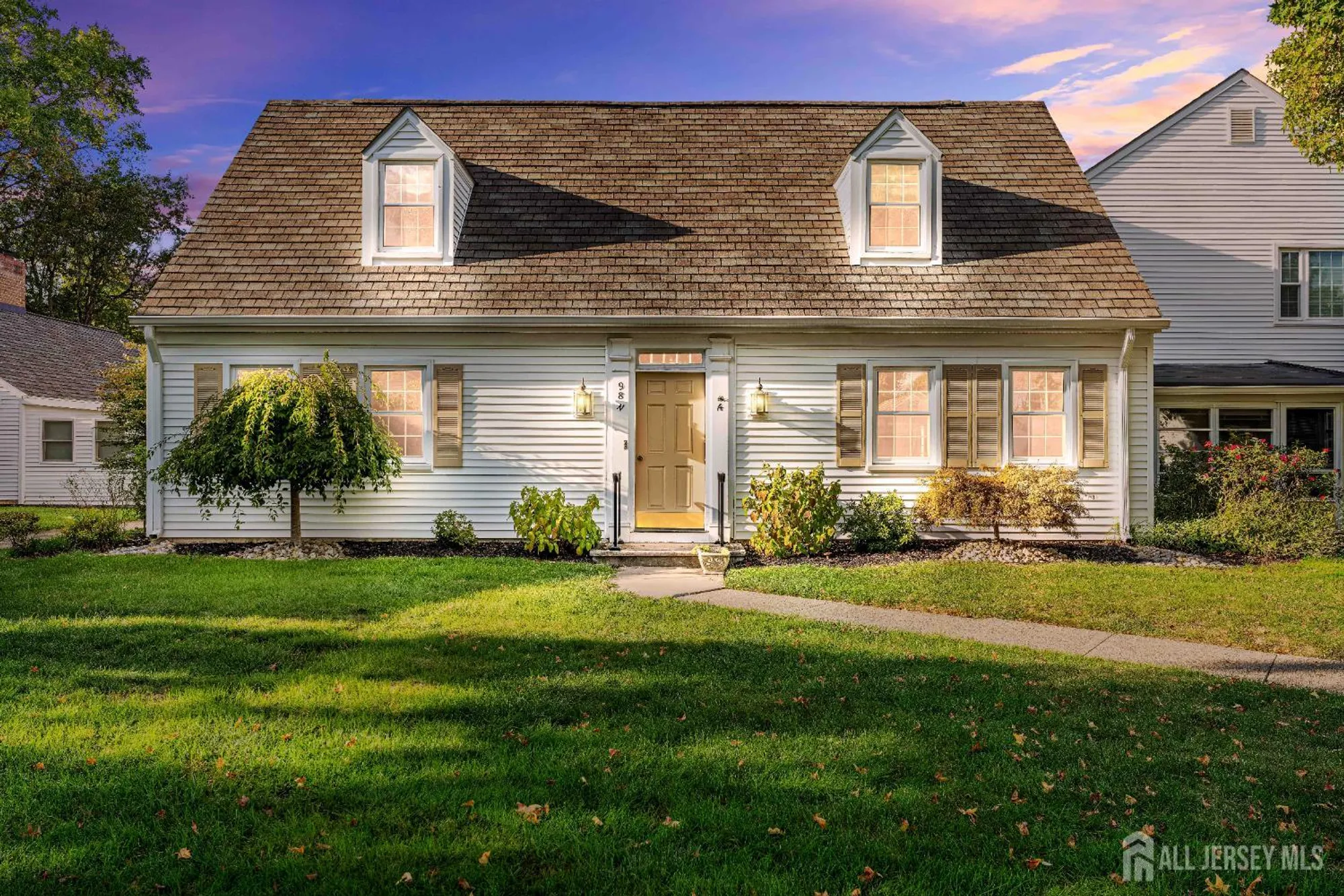 Property Slideshow image 2 of 21 | 98 glenwood ln n, Monroe, NJ, 08831