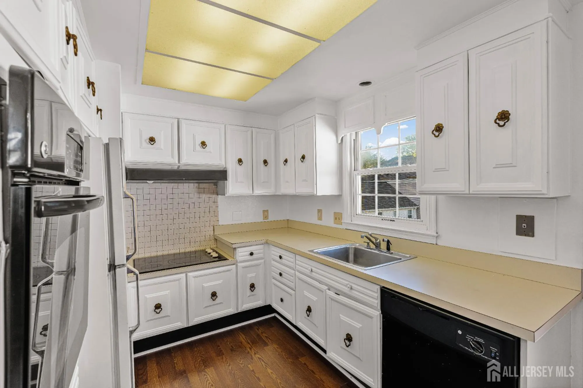 Property Slideshow image 7 of 21 | 98 glenwood ln n, Monroe, NJ, 08831