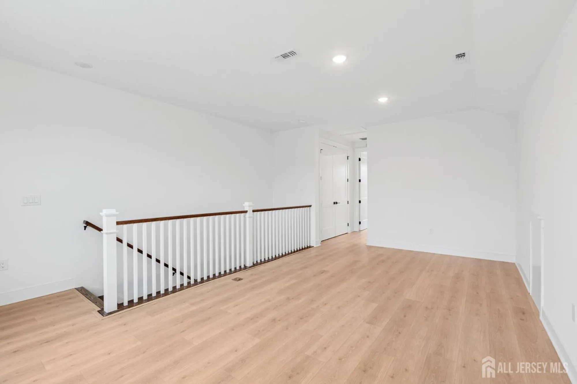 Property Slideshow image 24 of 35 | 37 brewer way, Plainsboro, NJ, 08536