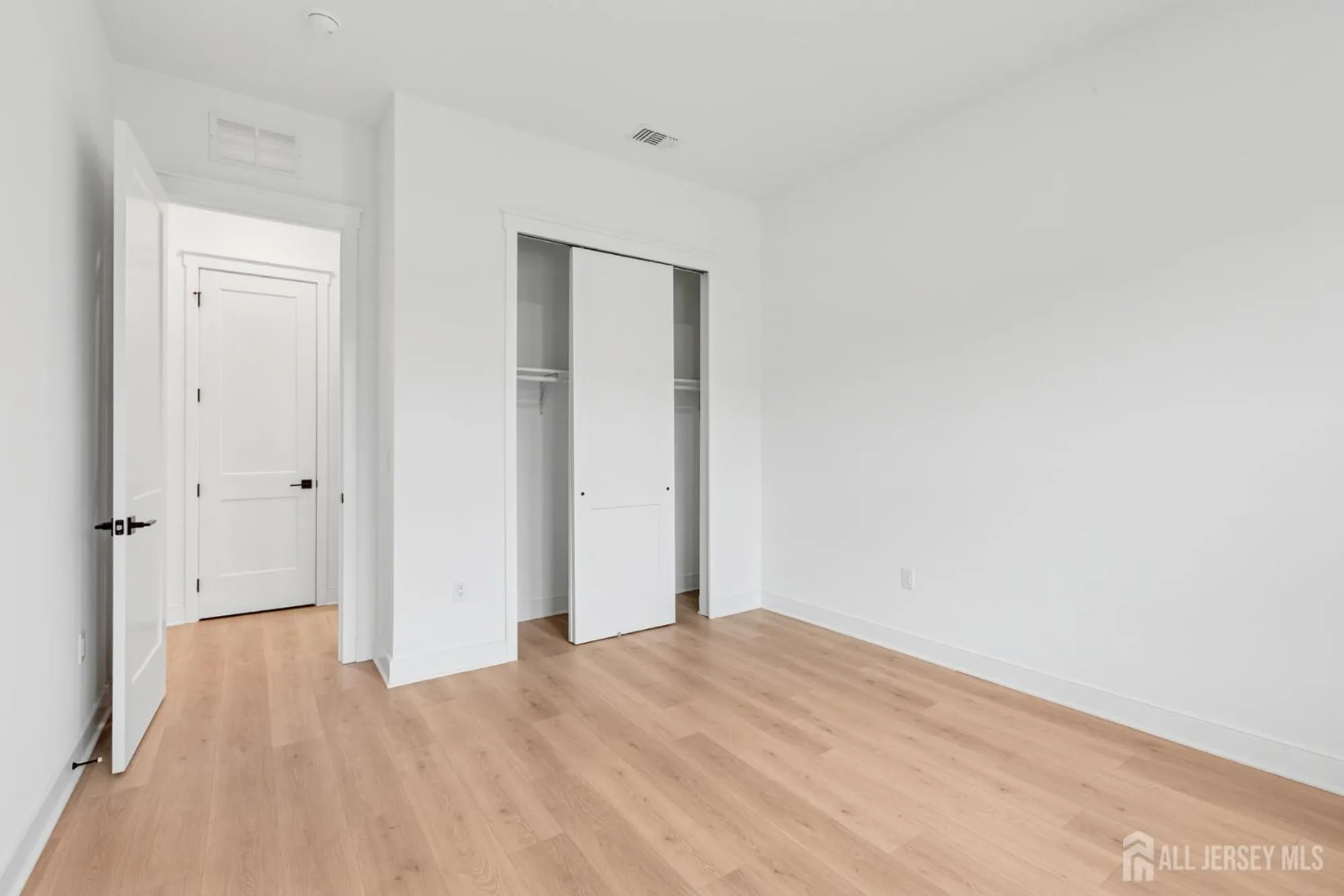 Property Slideshow image 8 of 35 | 37 brewer way, Plainsboro, NJ, 08536