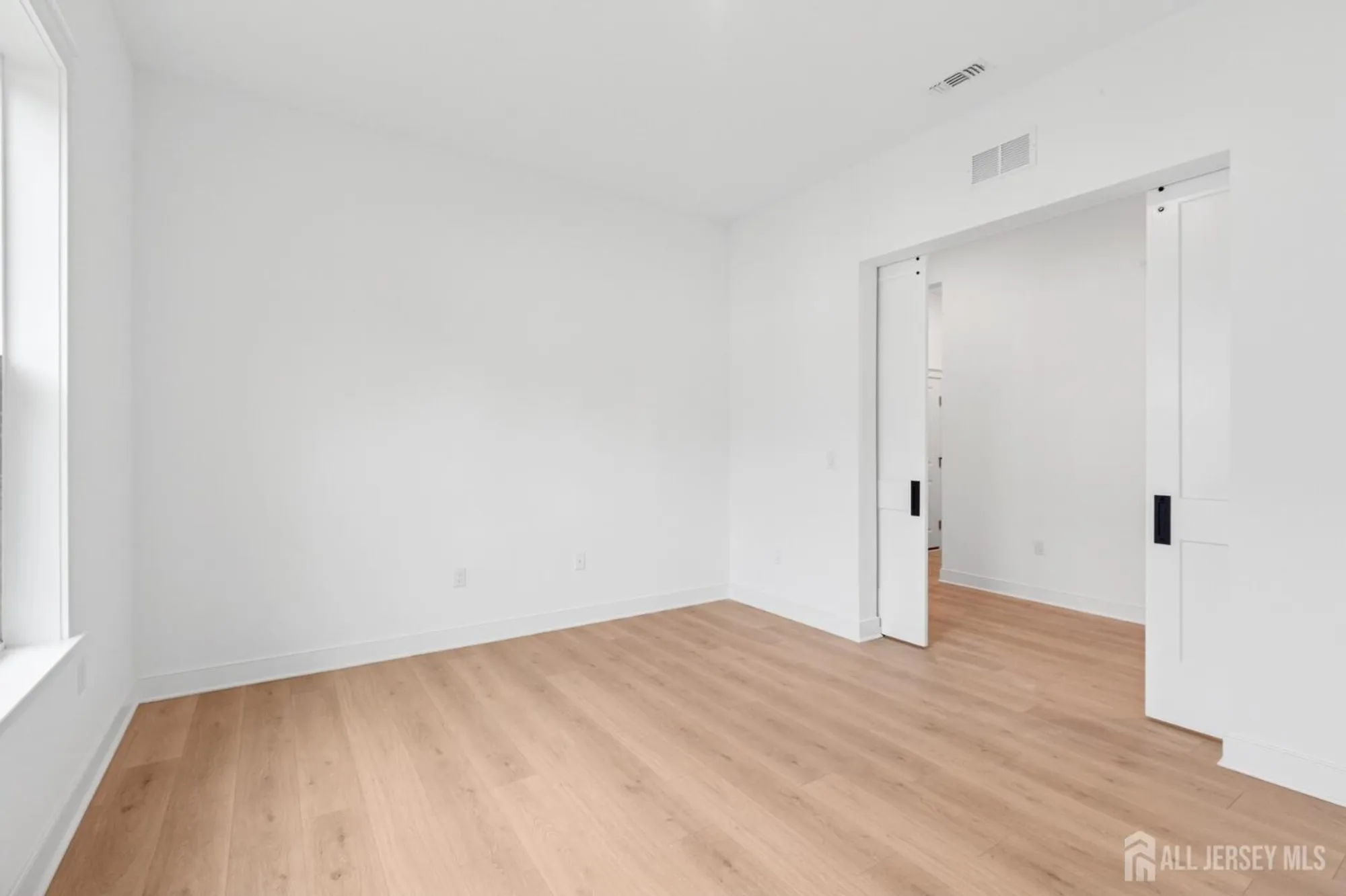 Property Slideshow image 16 of 35 | 37 brewer way, Plainsboro, NJ, 08536