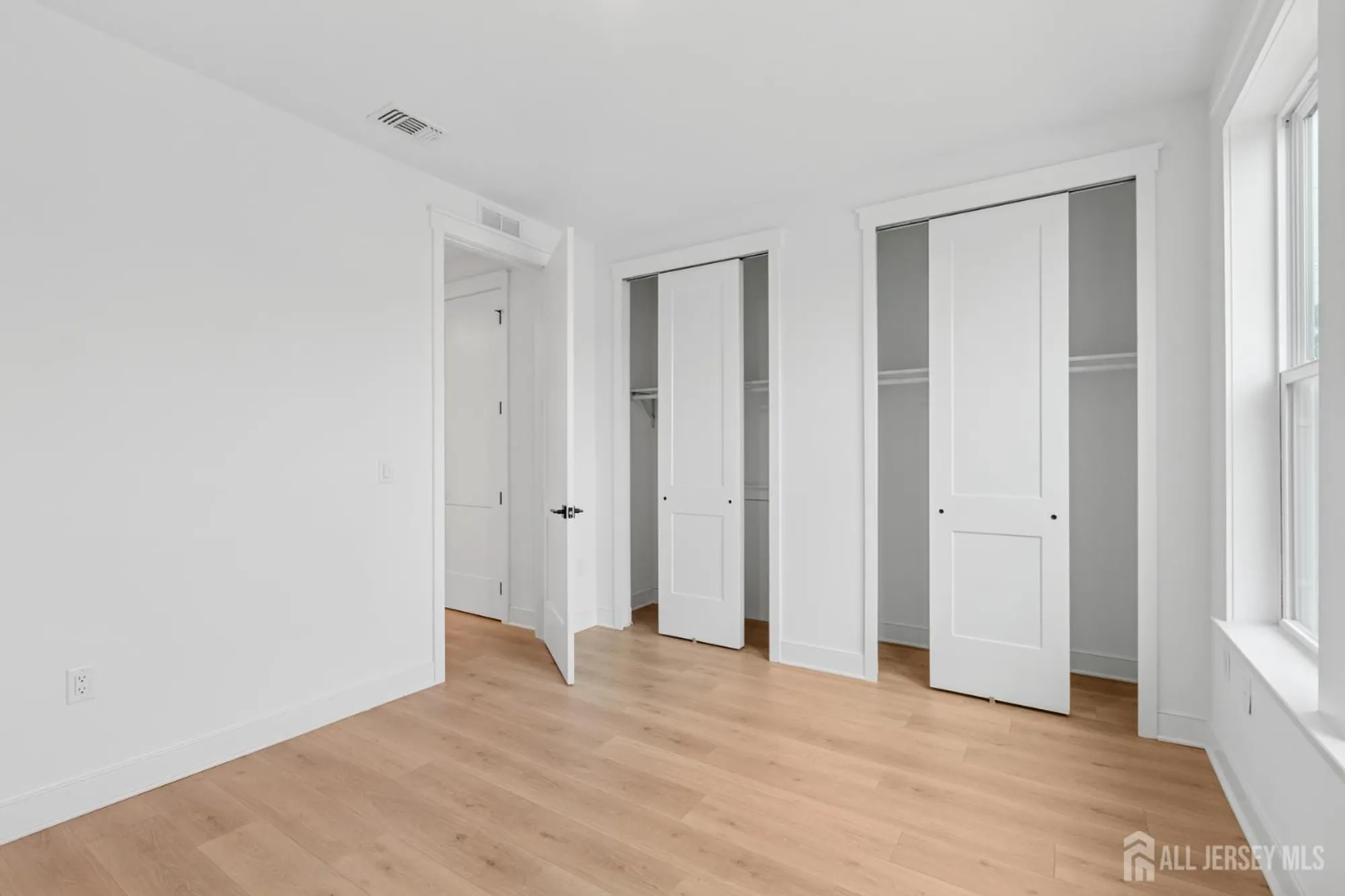 Property Slideshow image 1 of 35 | 37 brewer way, Plainsboro, NJ, 08536