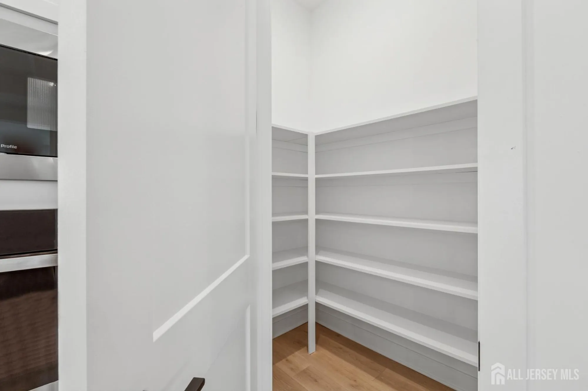 Property Slideshow image 25 of 35 | 37 brewer way, Plainsboro, NJ, 08536