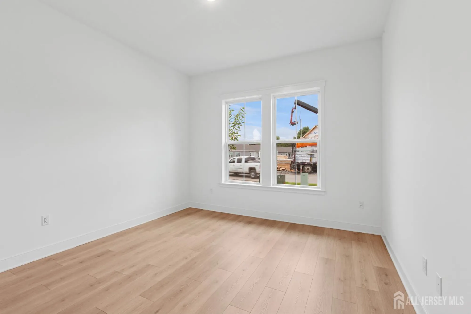 Property Slideshow image 7 of 35 | 37 brewer way, Plainsboro, NJ, 08536