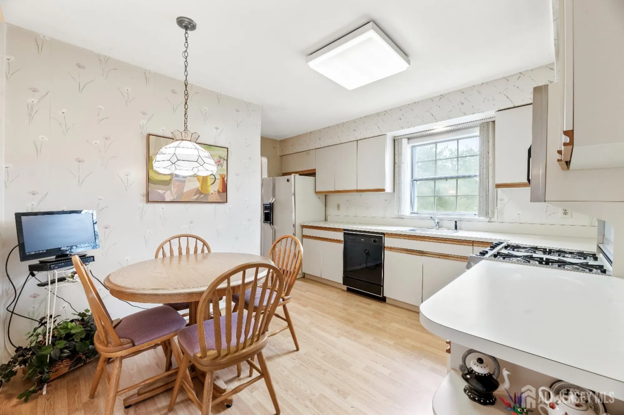 Property Slideshow image 11 of 33 | 10 andrew johnson dr d, Monroe, NJ, 08831